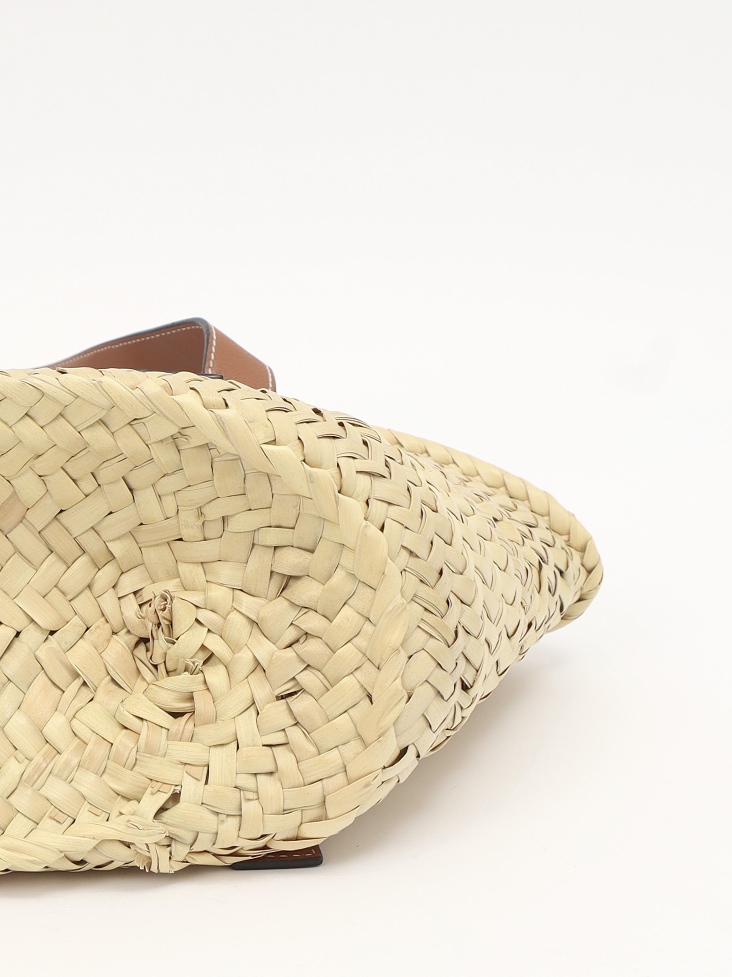 Loewe Basket 8