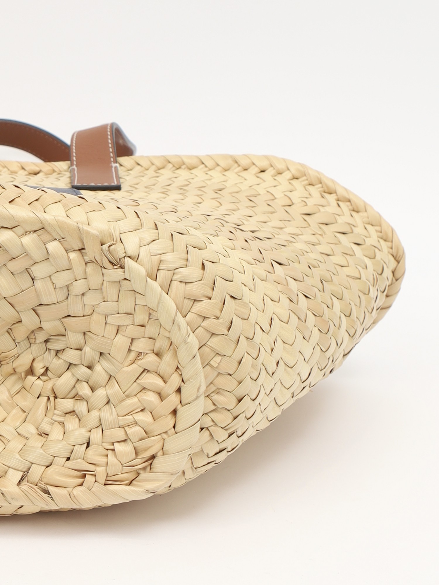 Loewe Basket 8