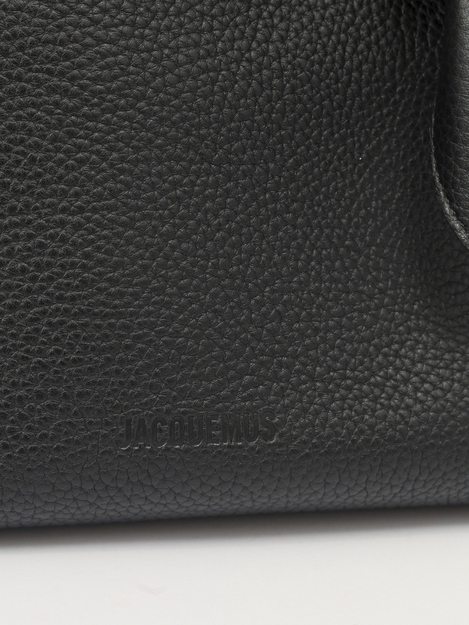 Jacquemus Turismo 10