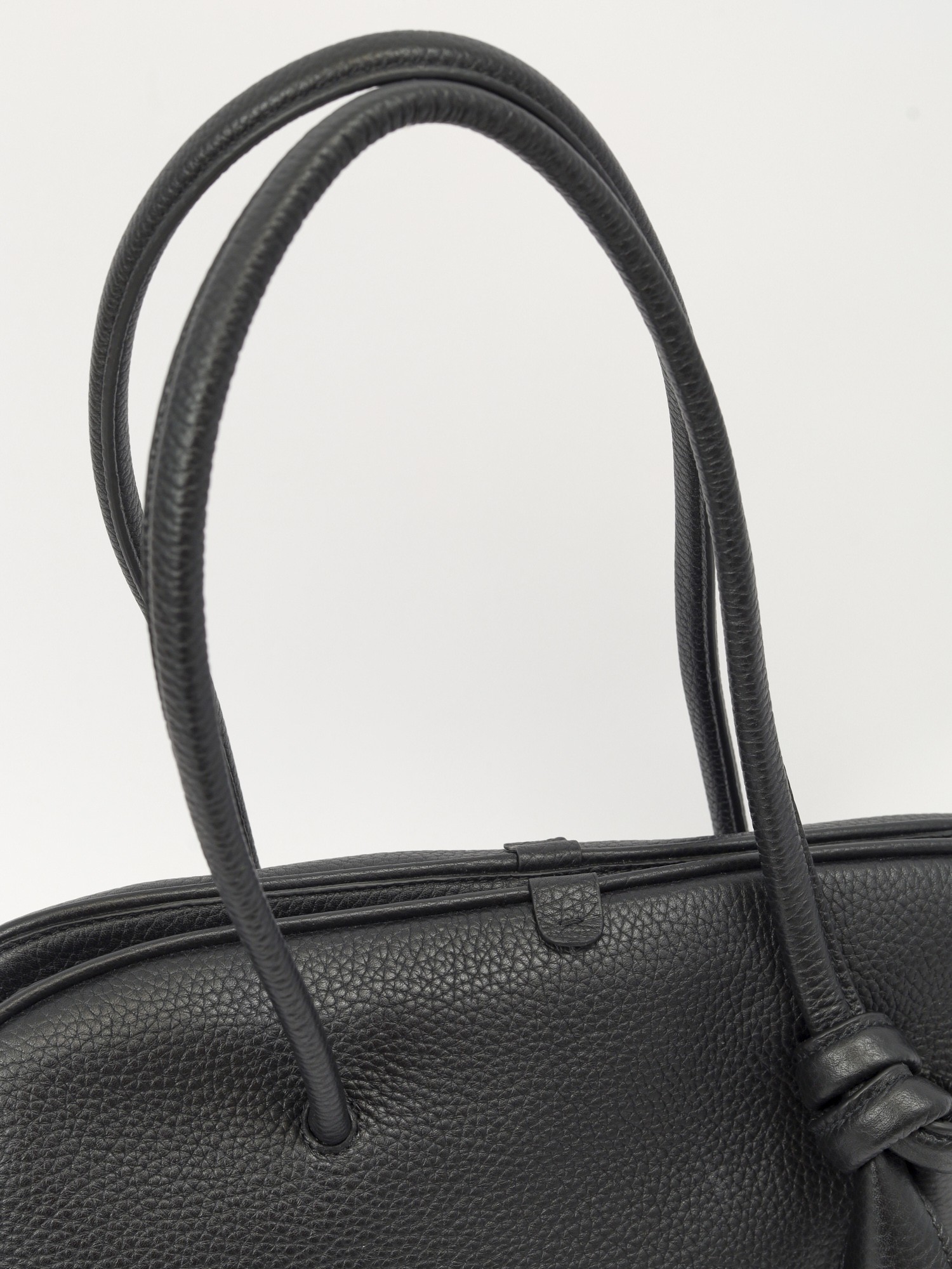 Jacquemus Turismo 4