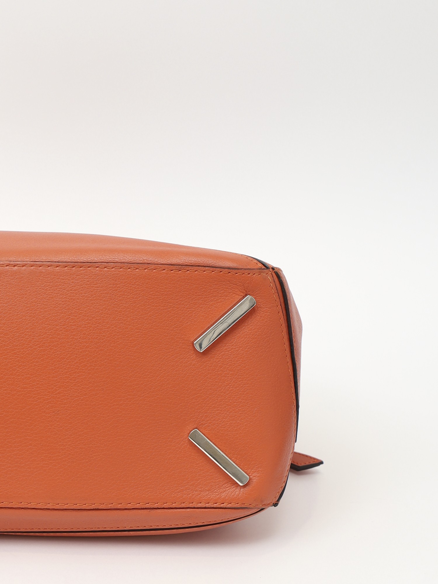 Loewe Puzzle 8