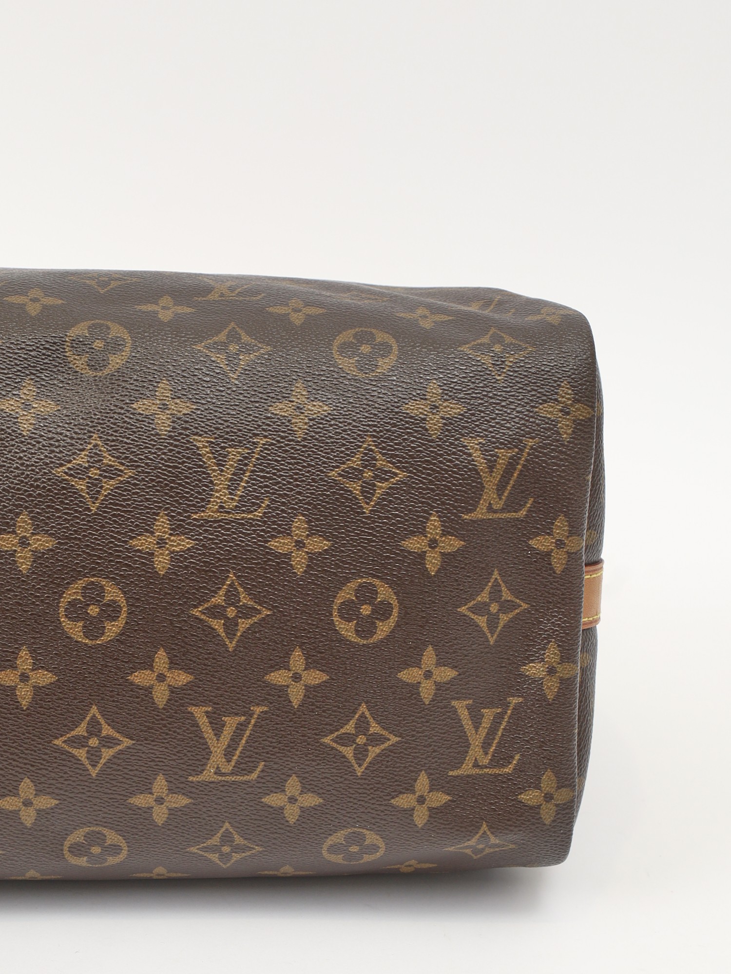Louis Vuitton Speedy 9