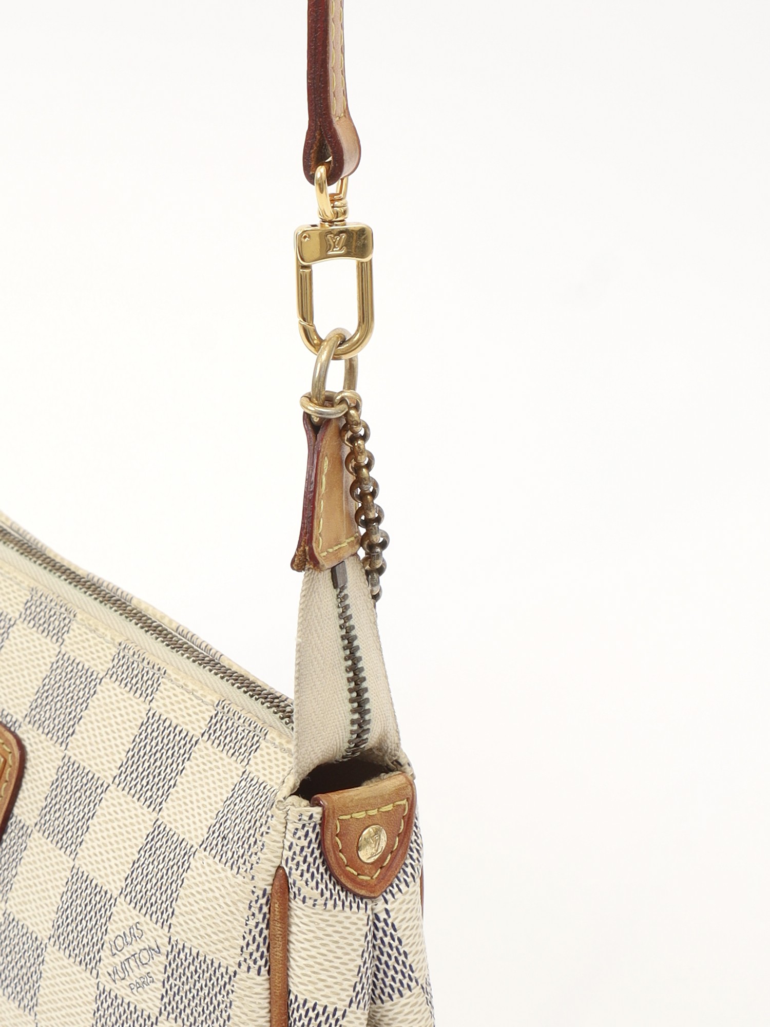Louis Vuitton Eva 7