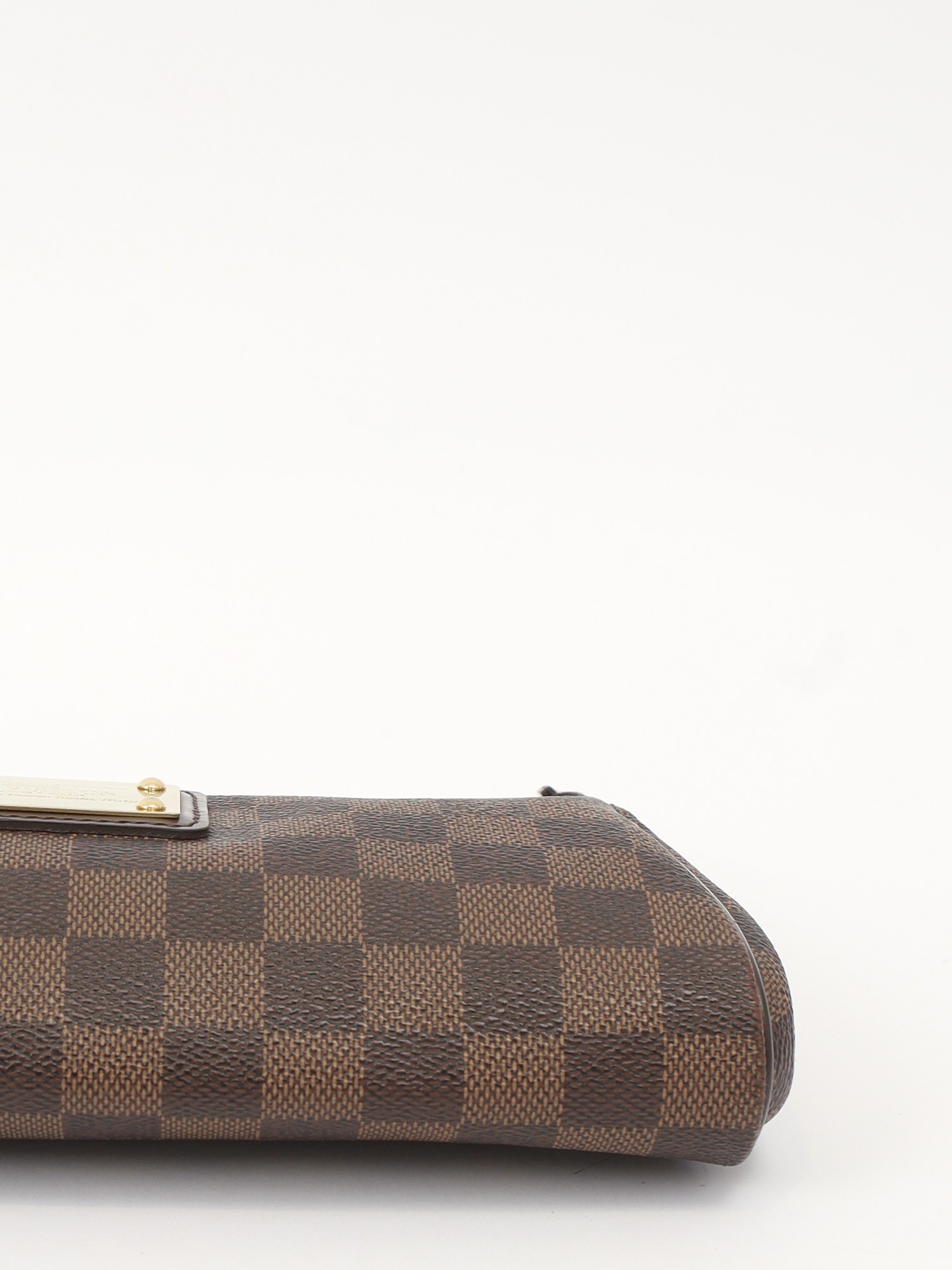 Louis Vuitton Eva 9