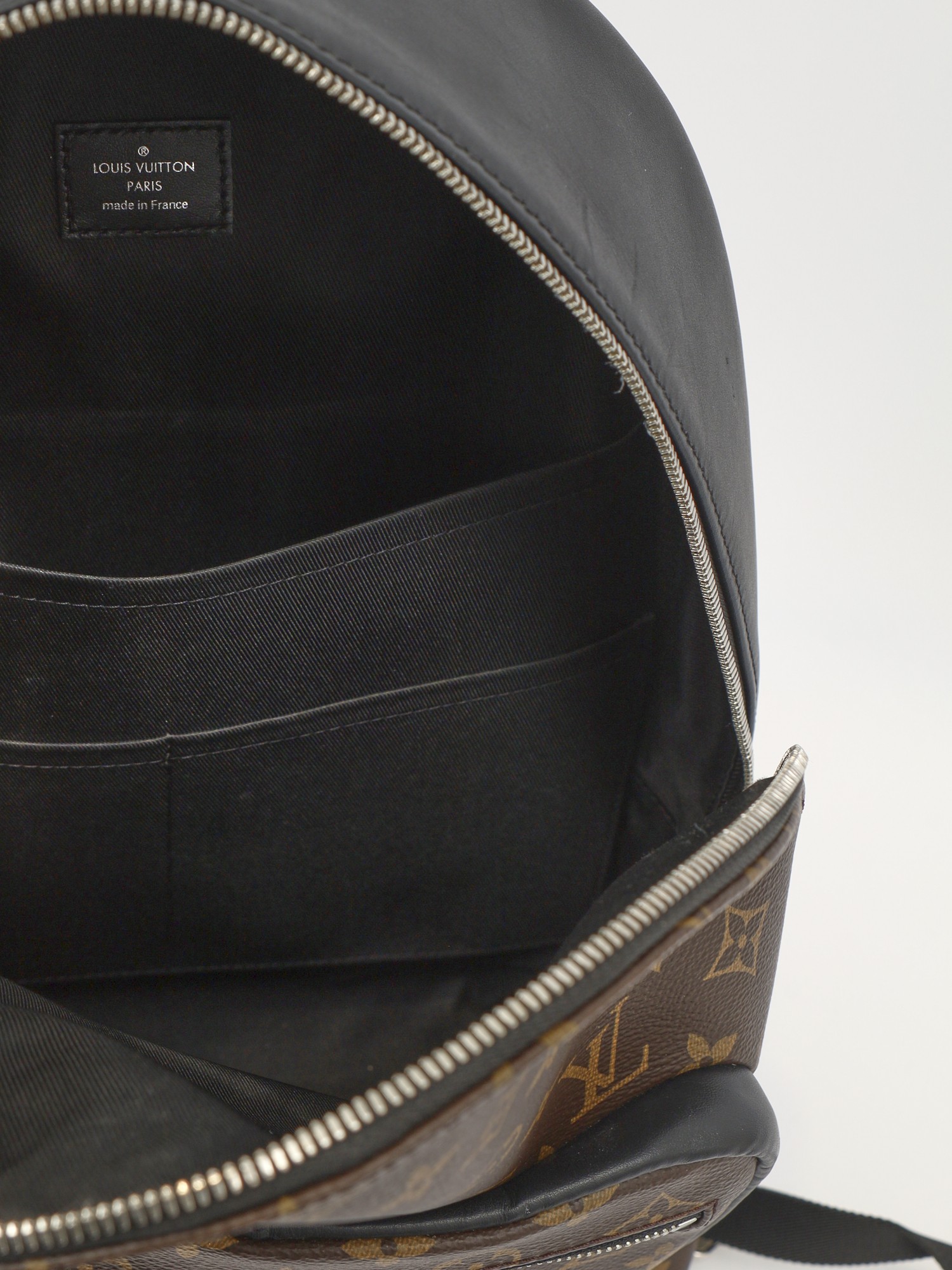 Louis Vuitton Josh 9
