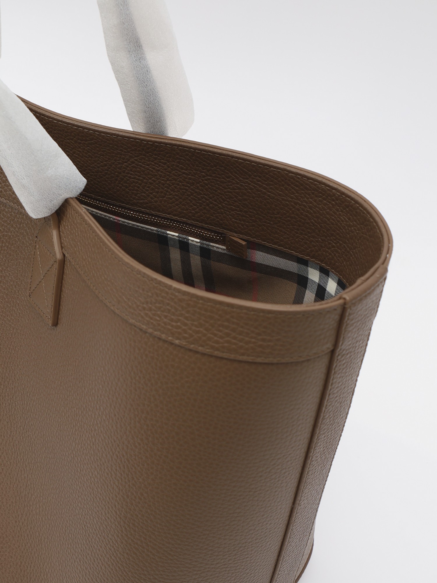 Burberry London 5