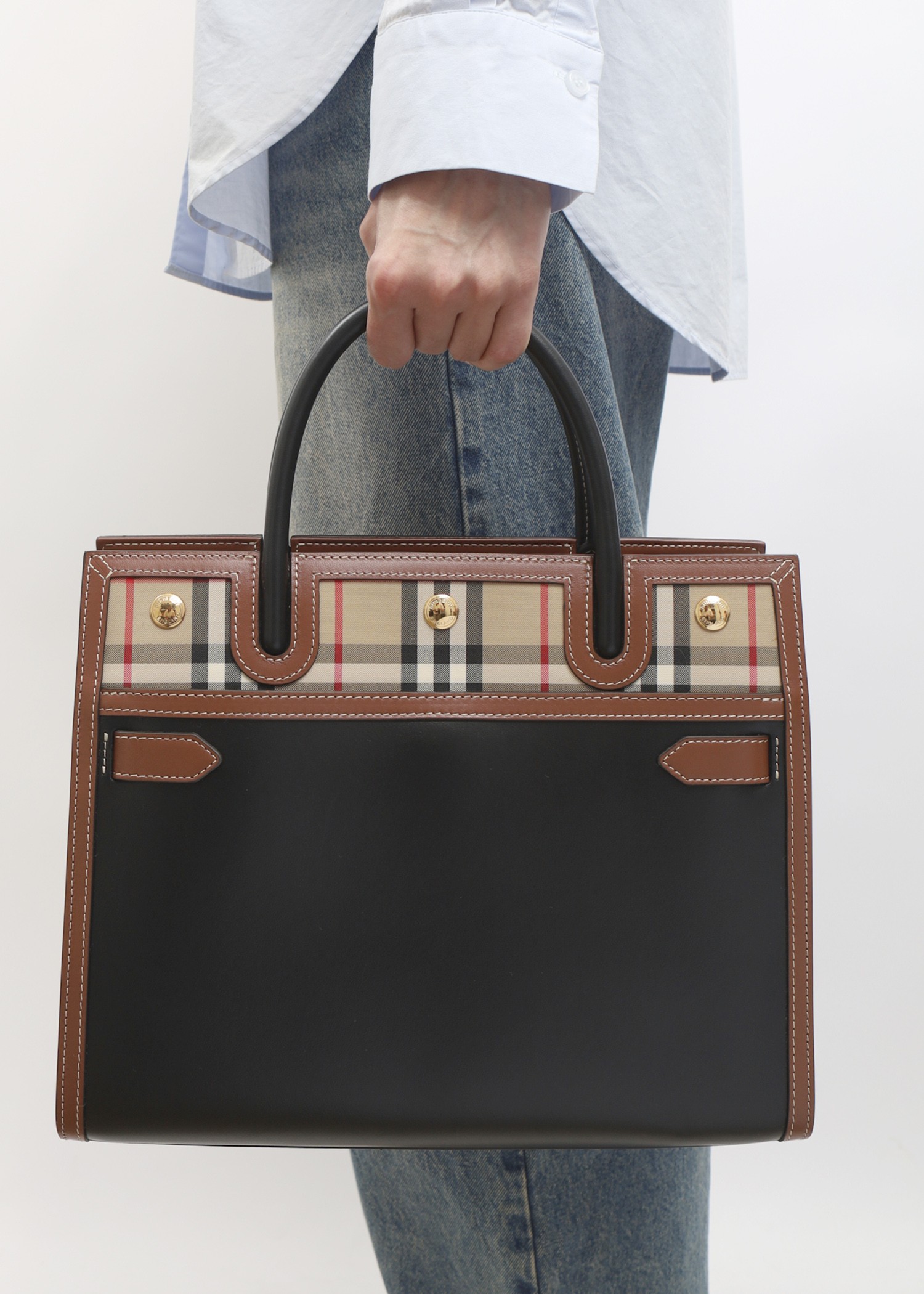 Burberry Title 1