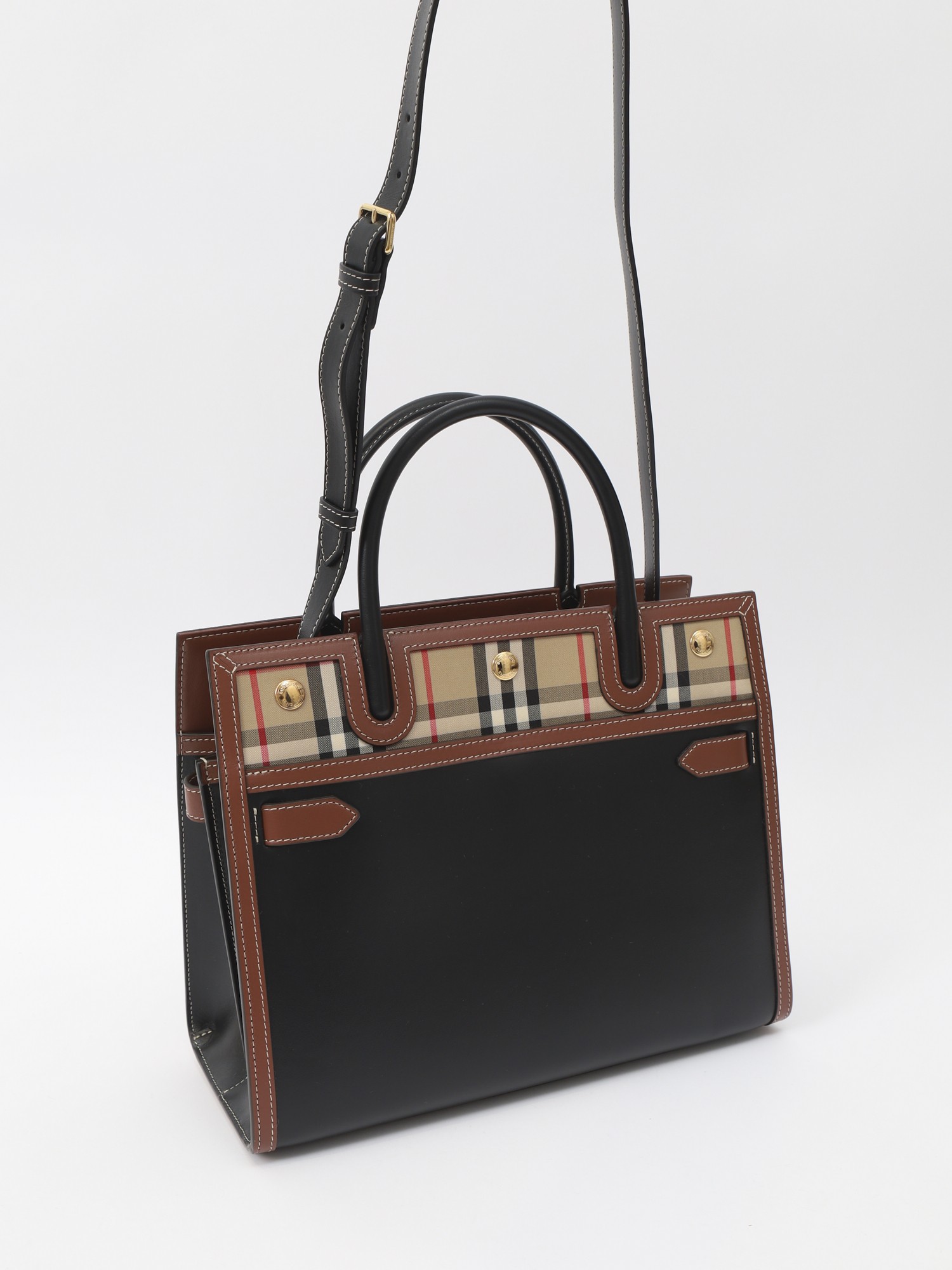 Burberry Title 4
