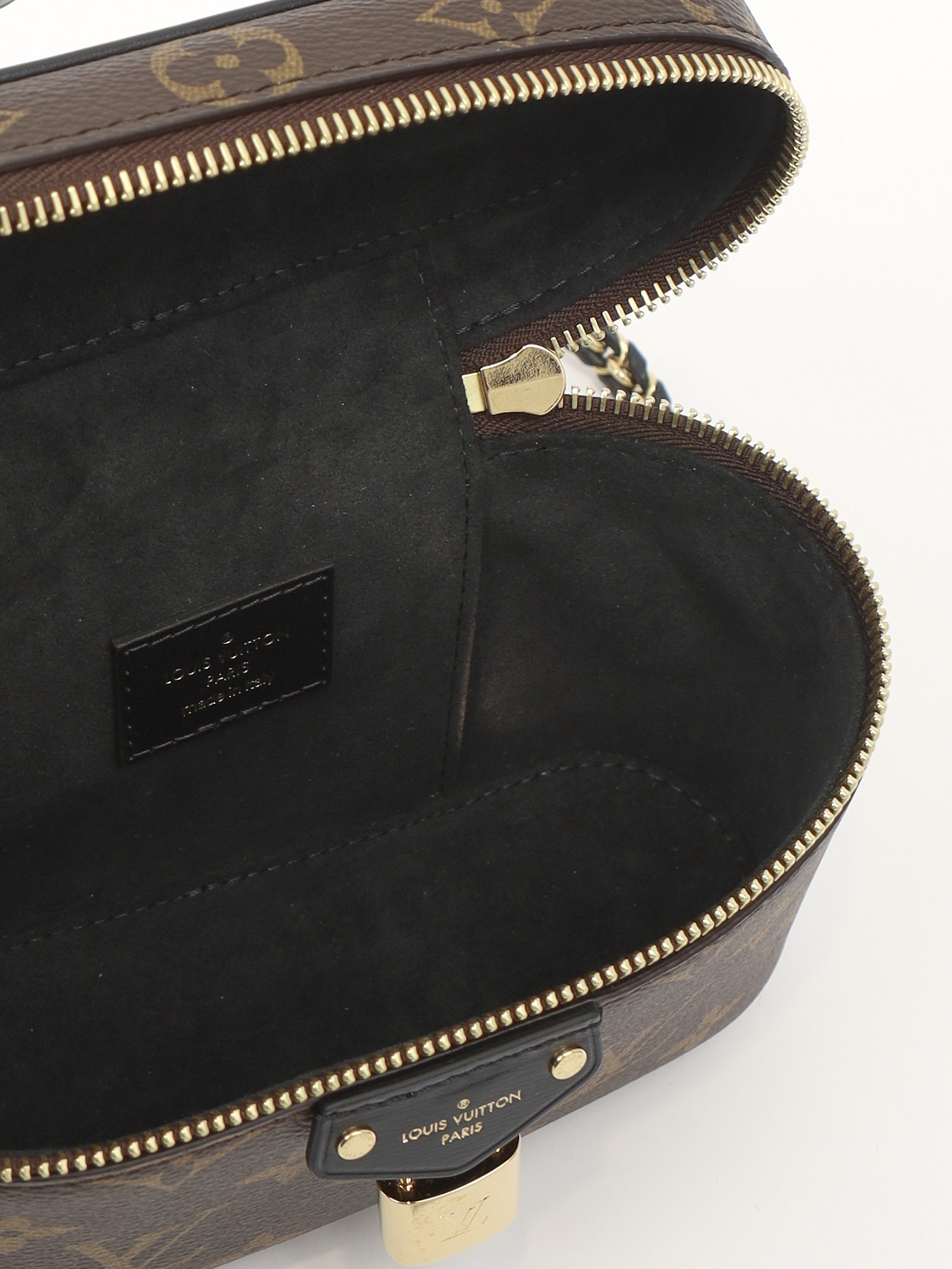 Louis Vuitton Vanity 10