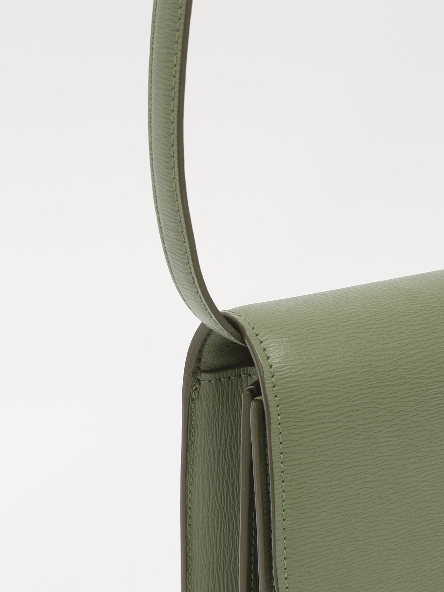 Celine Classic 6