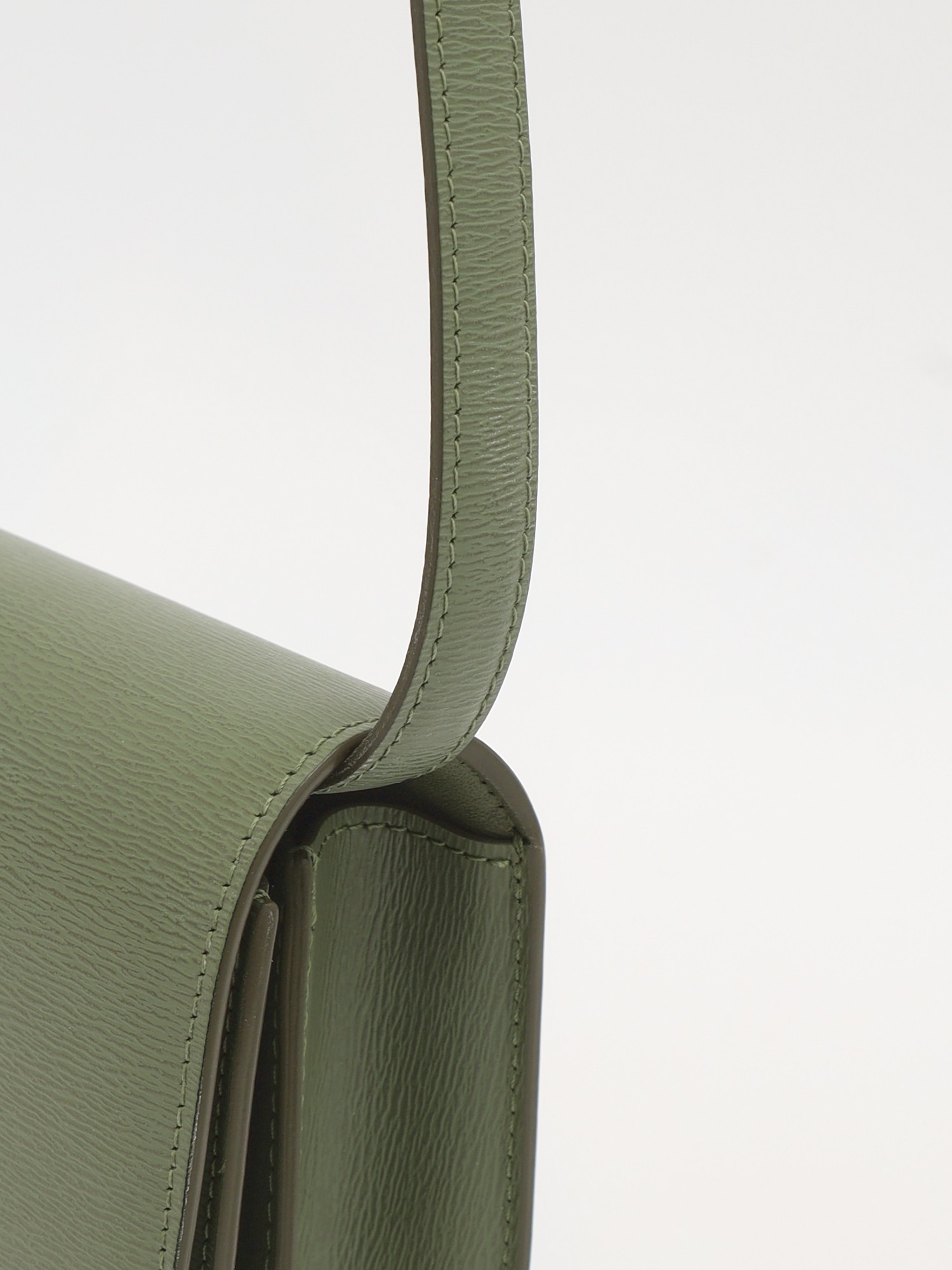 Celine Classic 7