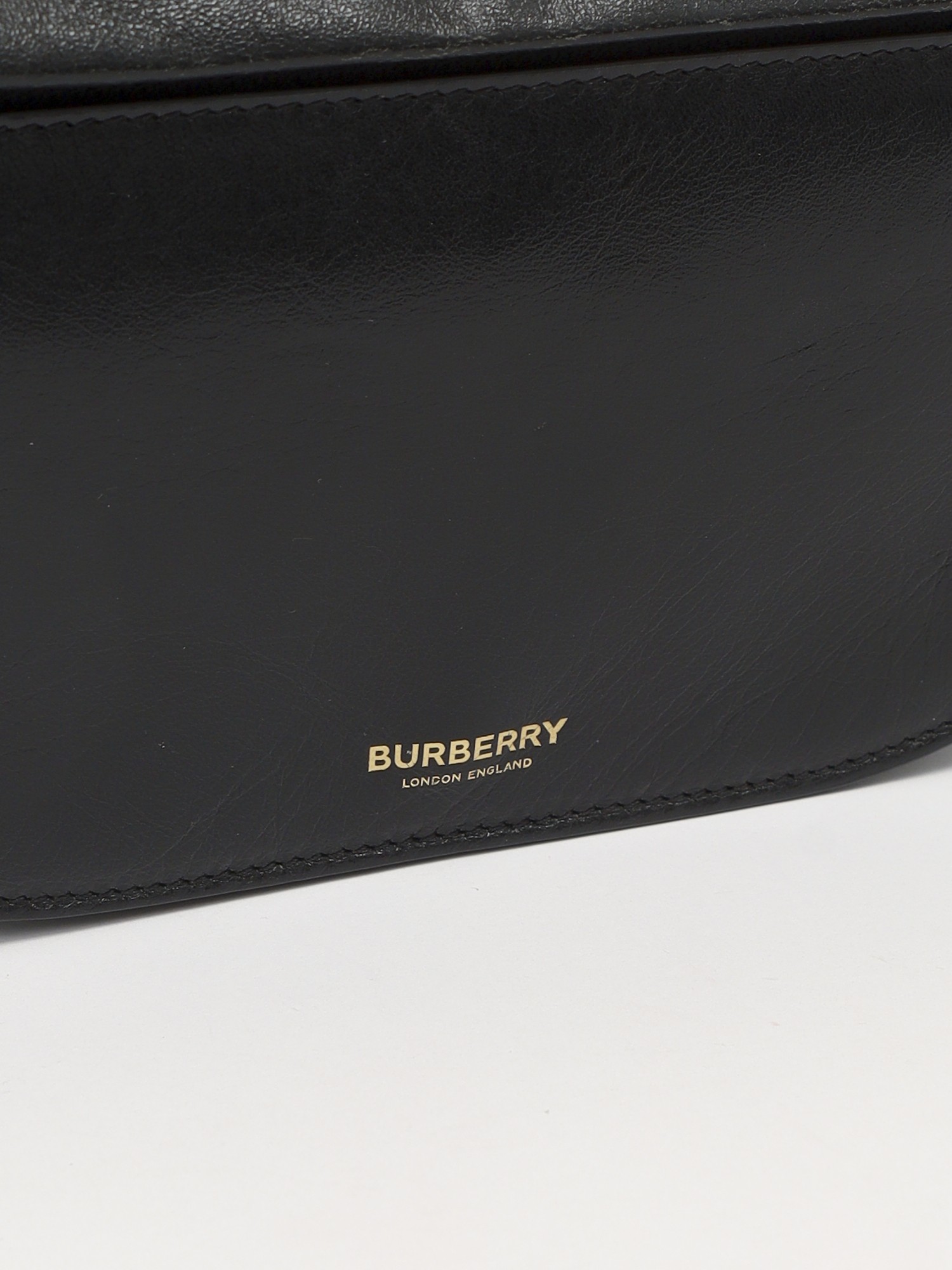 Burberry Olympia 4
