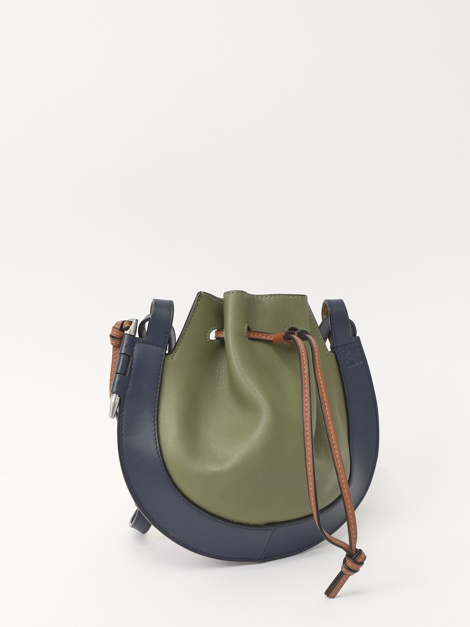 Loewe Horseshoe 2