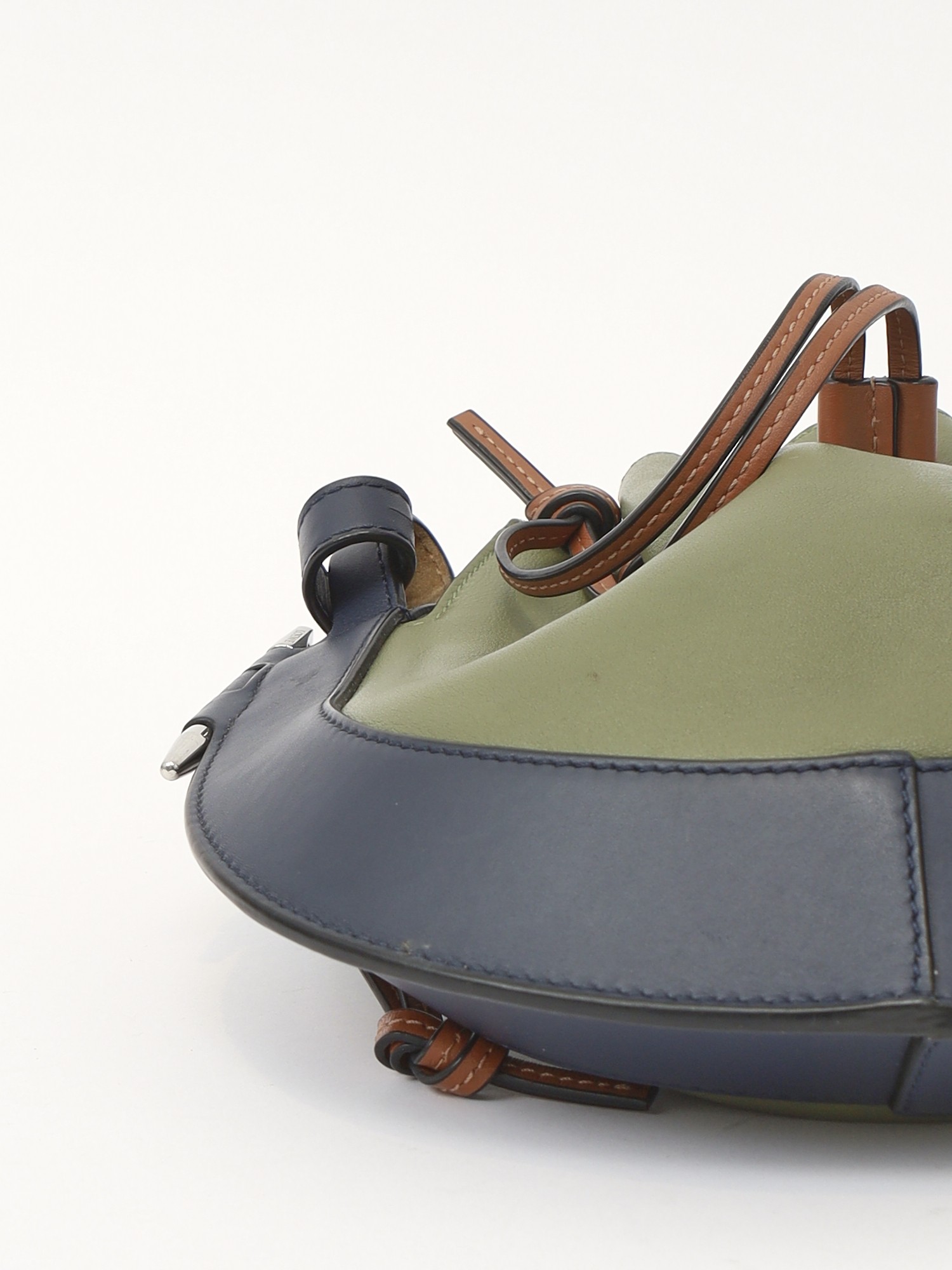 Loewe Horseshoe 7
