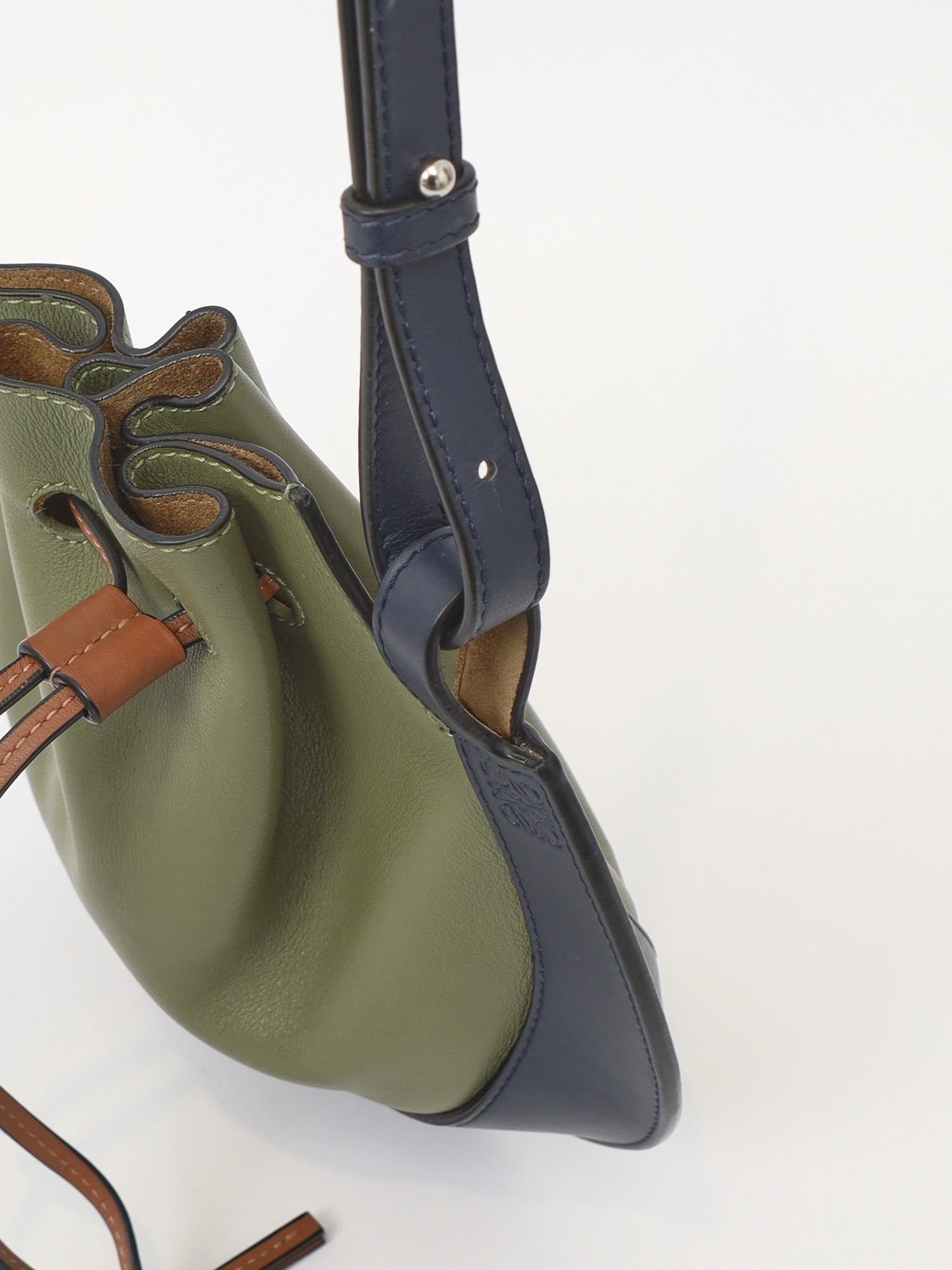 Loewe Horseshoe 6