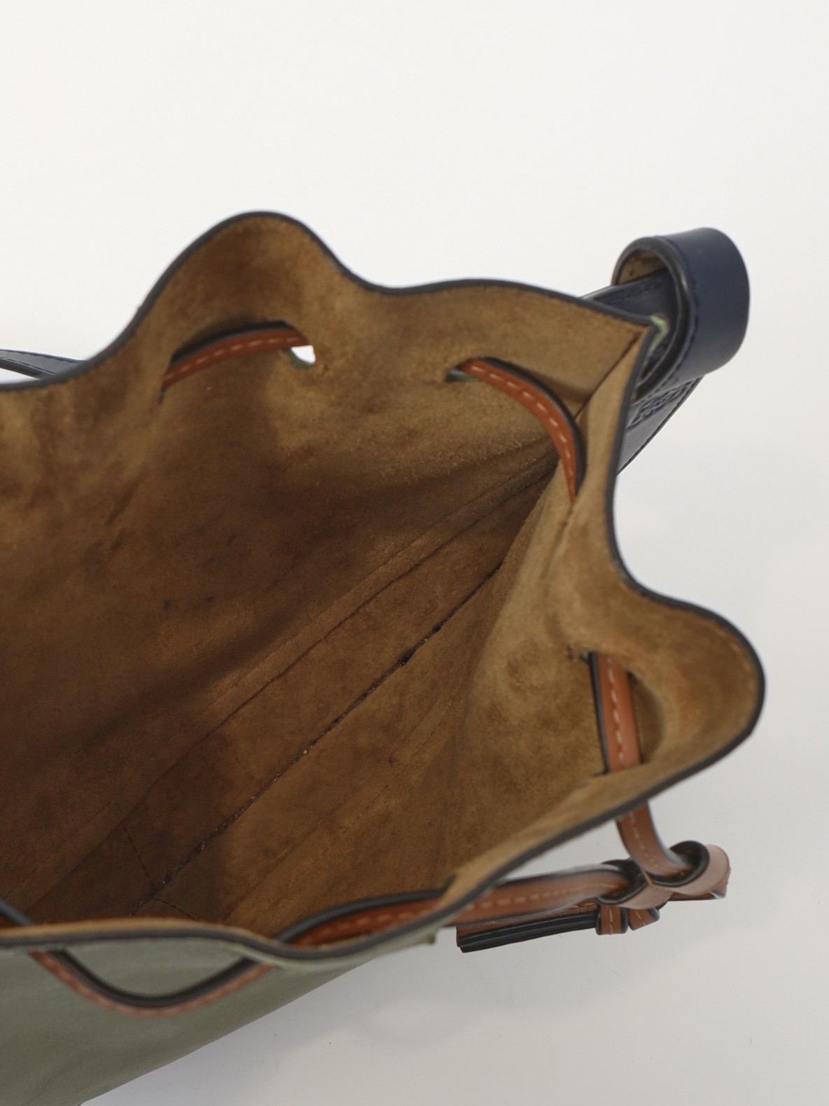Loewe Horseshoe 10