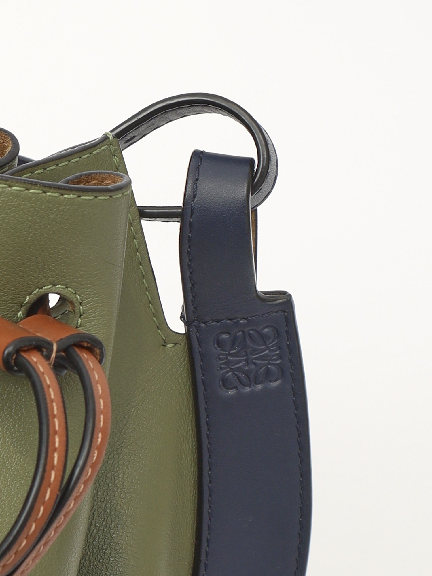 Loewe Horseshoe 9