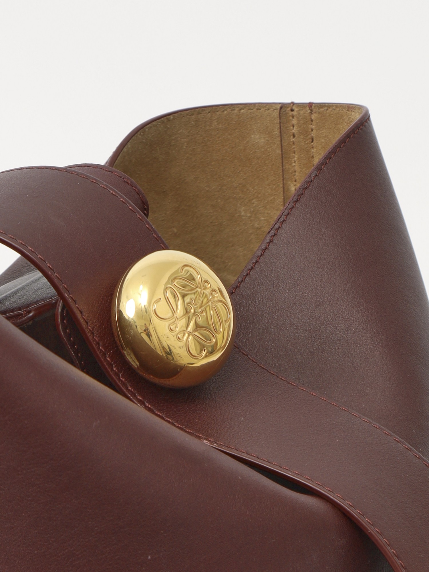 Loewe Pebble 9