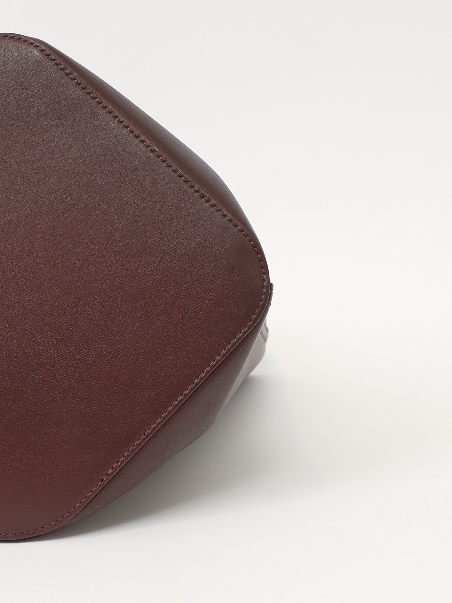 Loewe Pebble 8