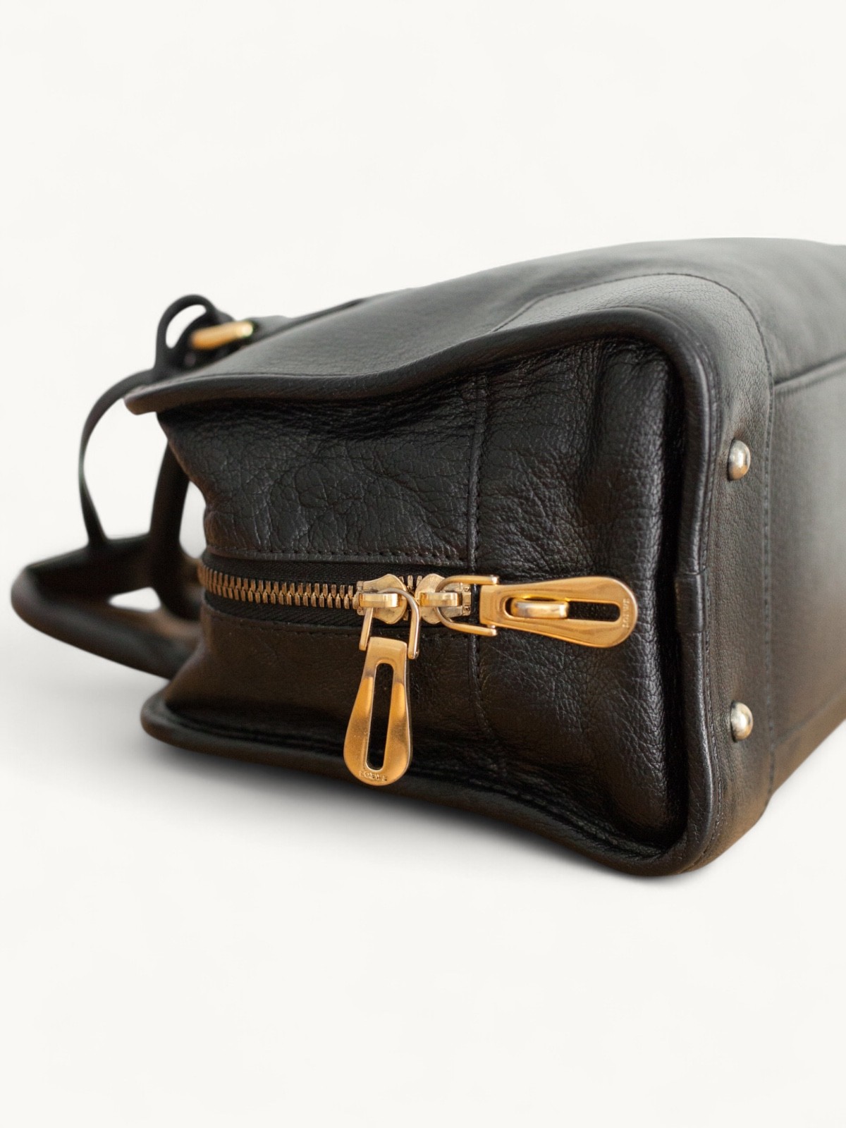 Loewe Amazona 4