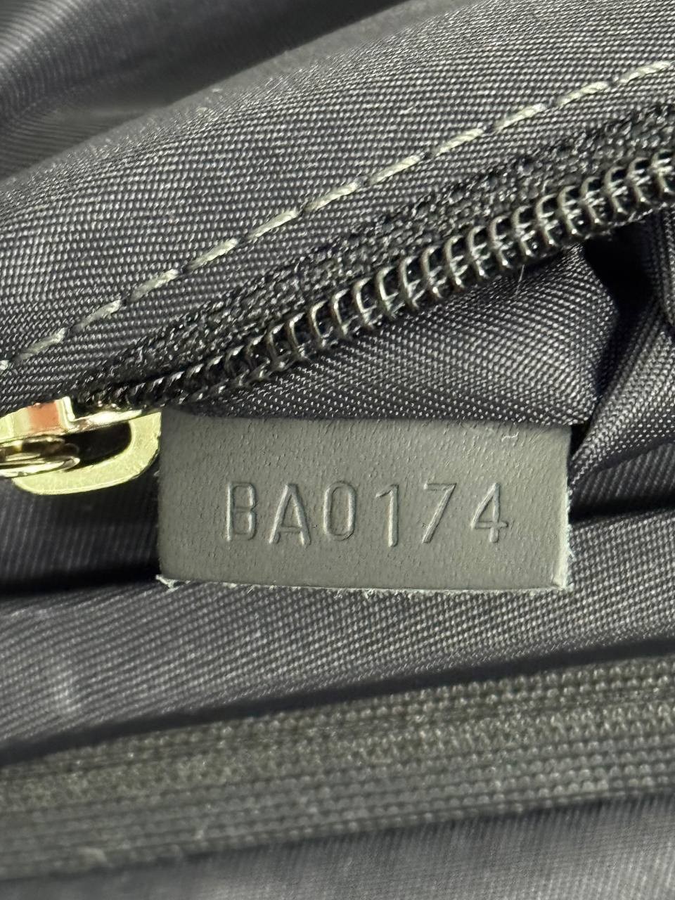 Louis Vuitton Zephyr 13