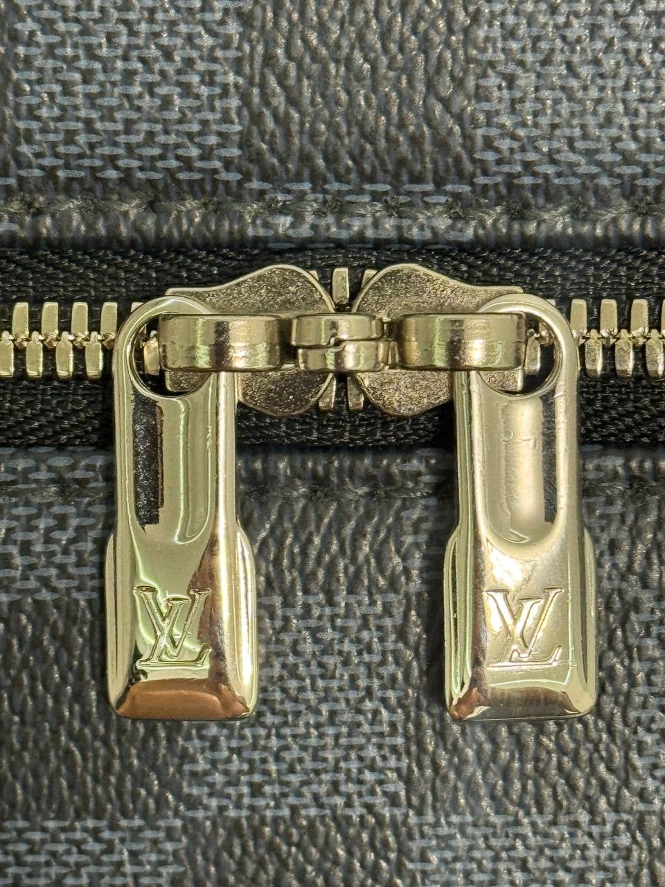 Louis Vuitton Zephyr 12