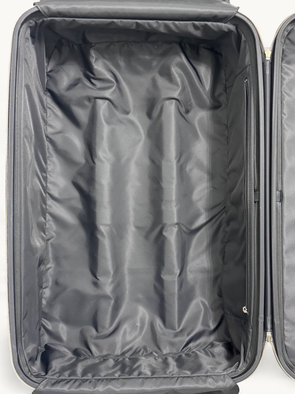 Louis Vuitton Zephyr 11