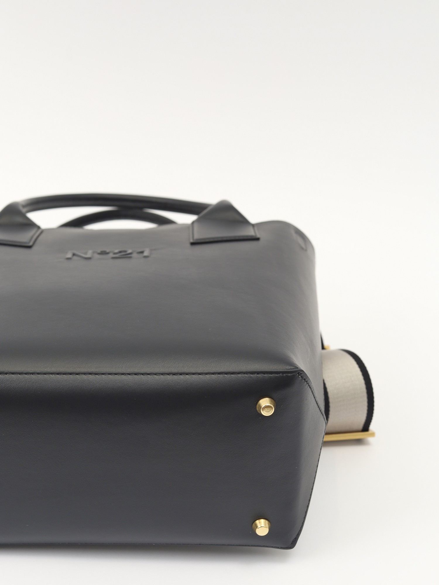 N21 Leather Bag 9