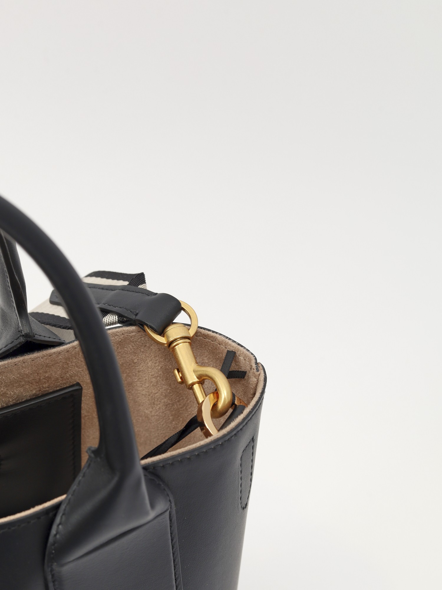 N21 Leather Bag 6