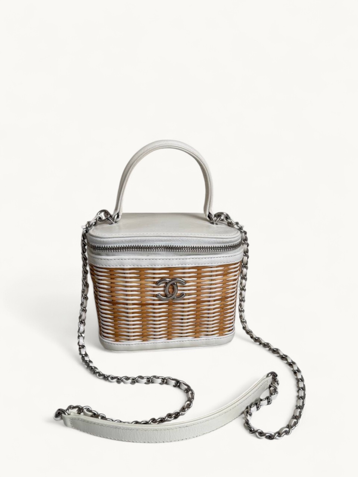 Chanel Take Away 1