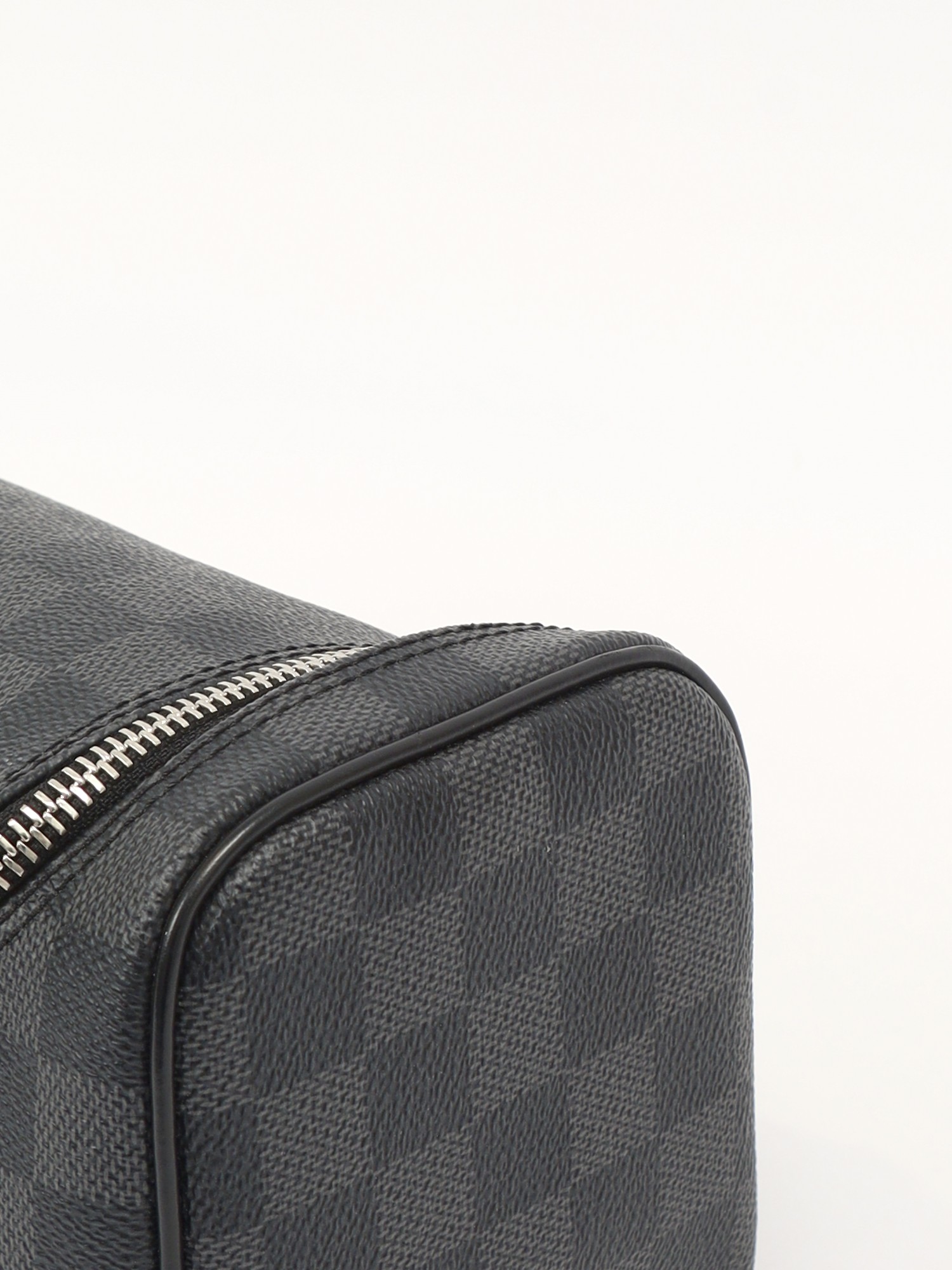 Louis Vuitton Case 6