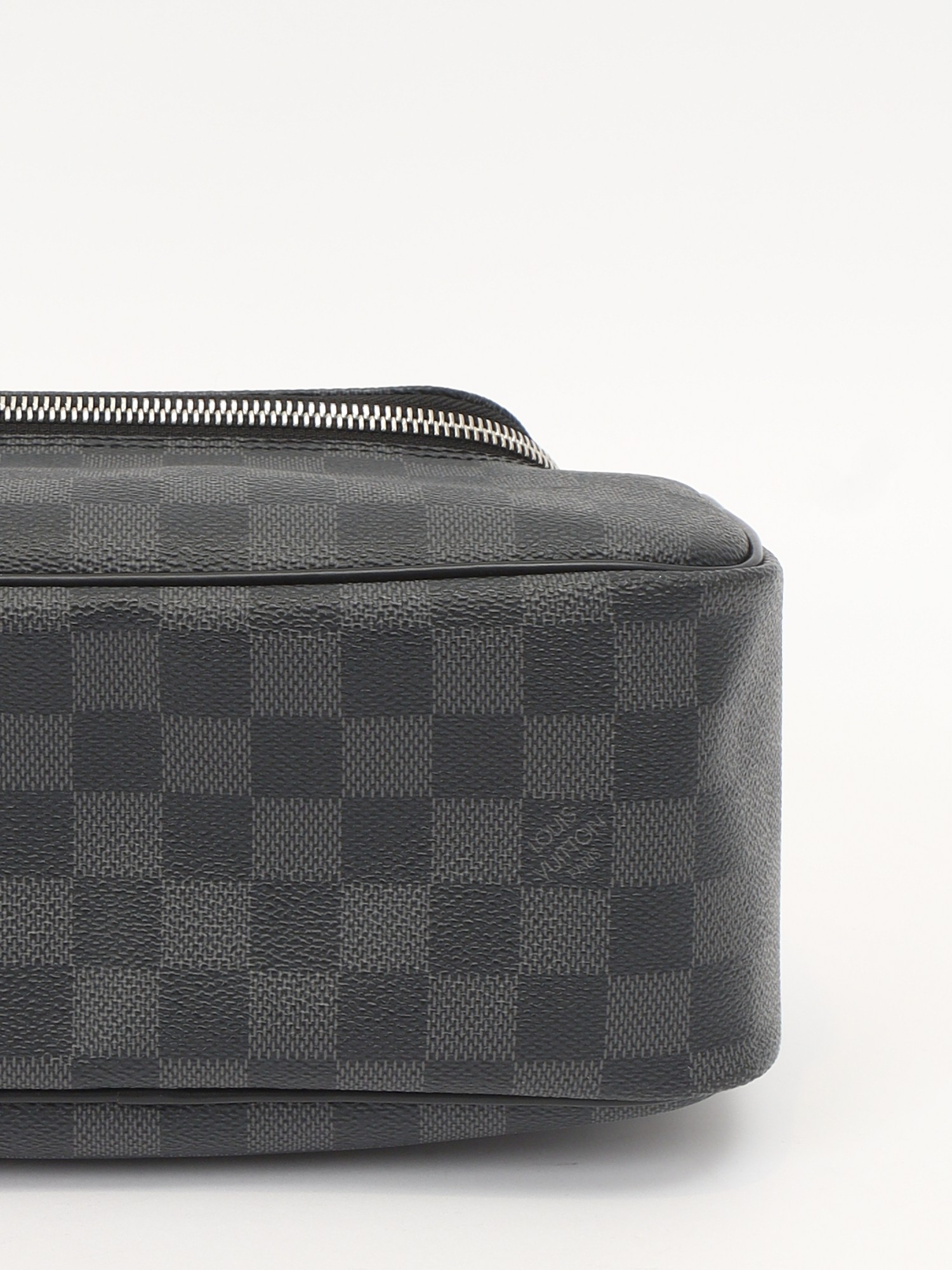 Louis Vuitton Case 8