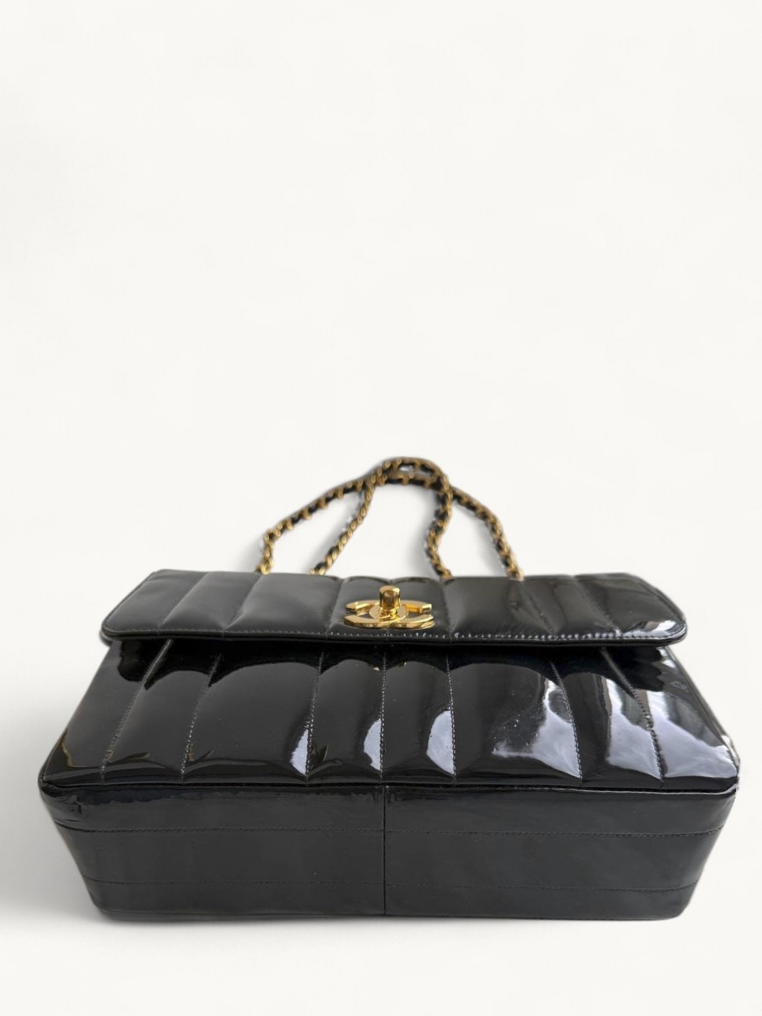 Chanel Vertical 2