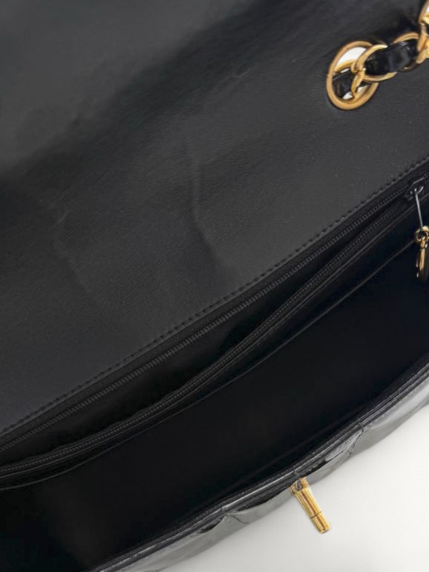 Chanel Vertical 3