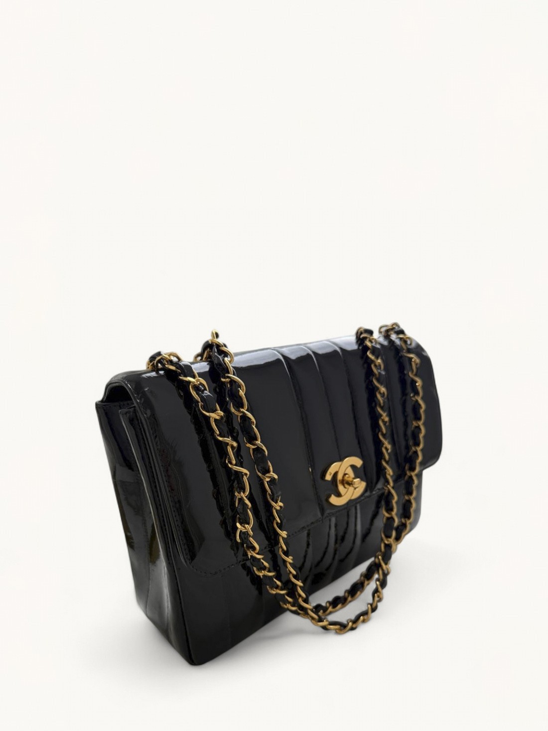 Chanel Vertical 1