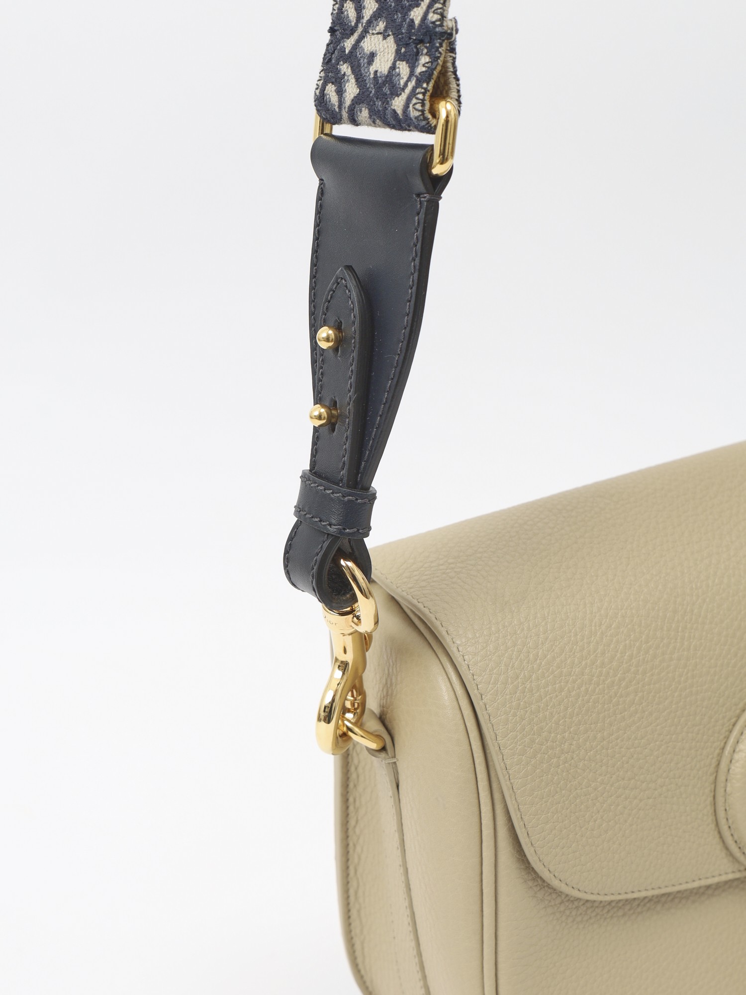 Dior Bobby 6