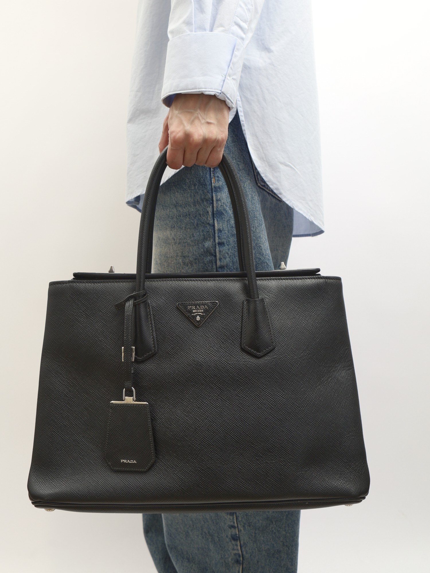Prada Turnlock 1