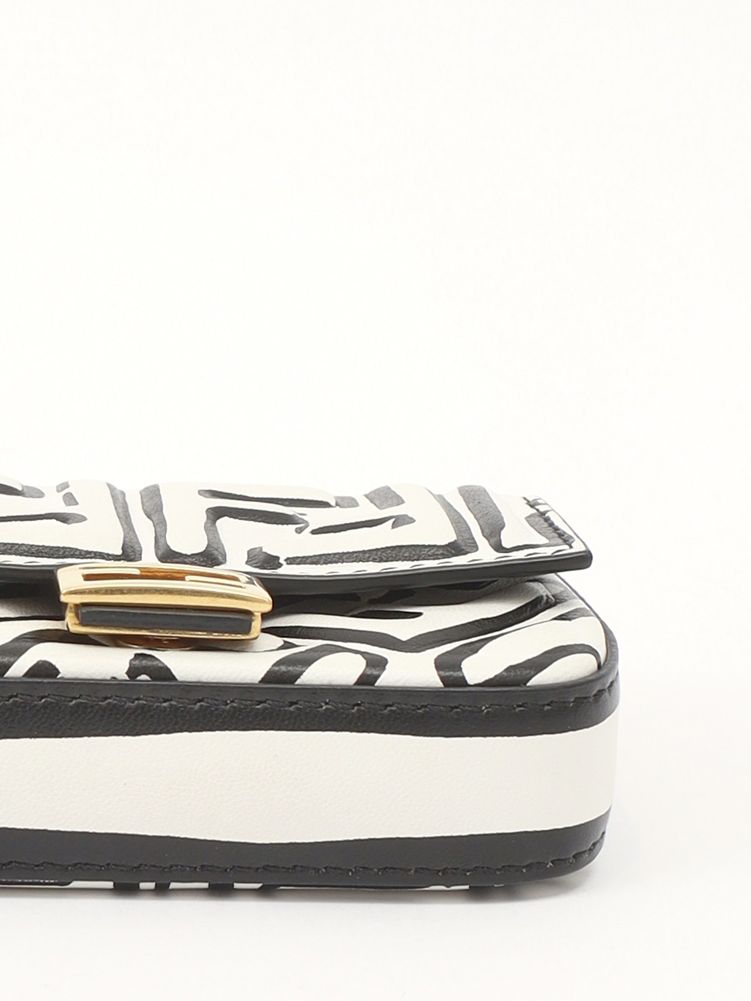 Fendi Baguette 9