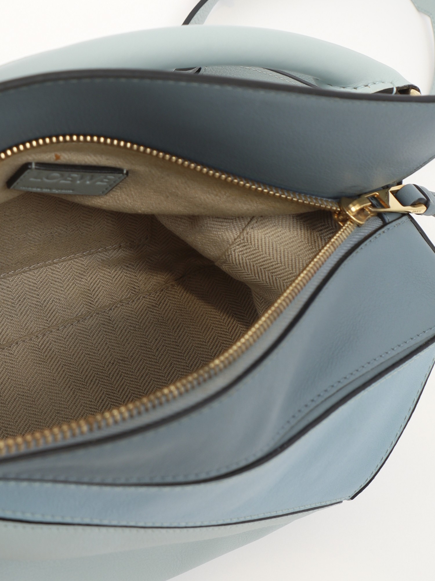Loewe Puzzle 10