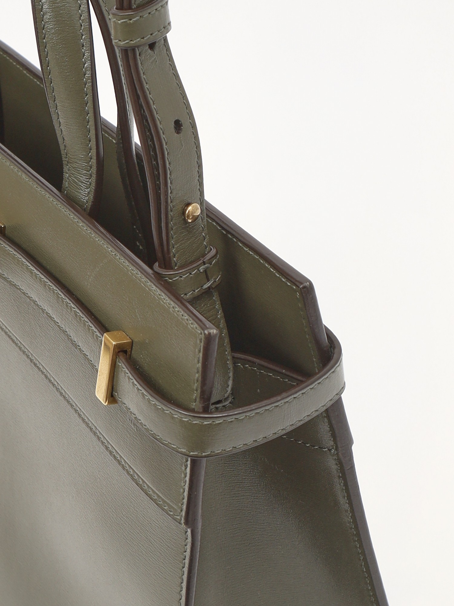 Saint Laurent Manhattan 7