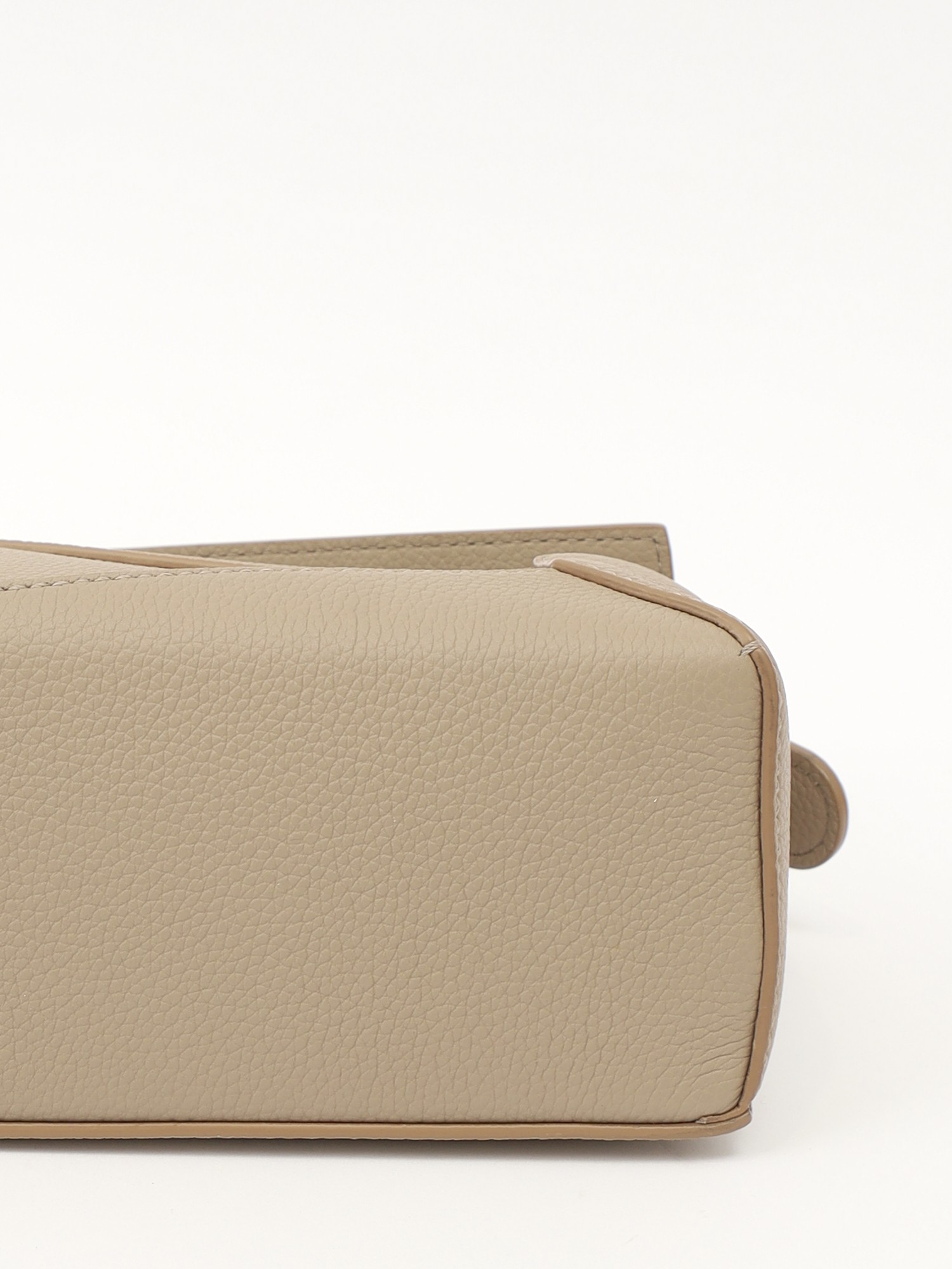 Loewe Puzzle 10