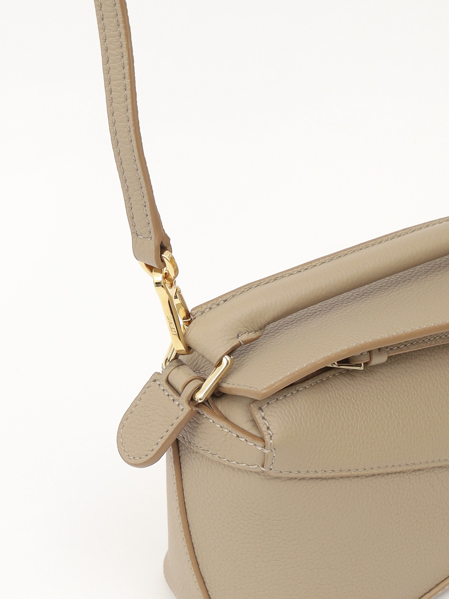 Loewe Puzzle 7