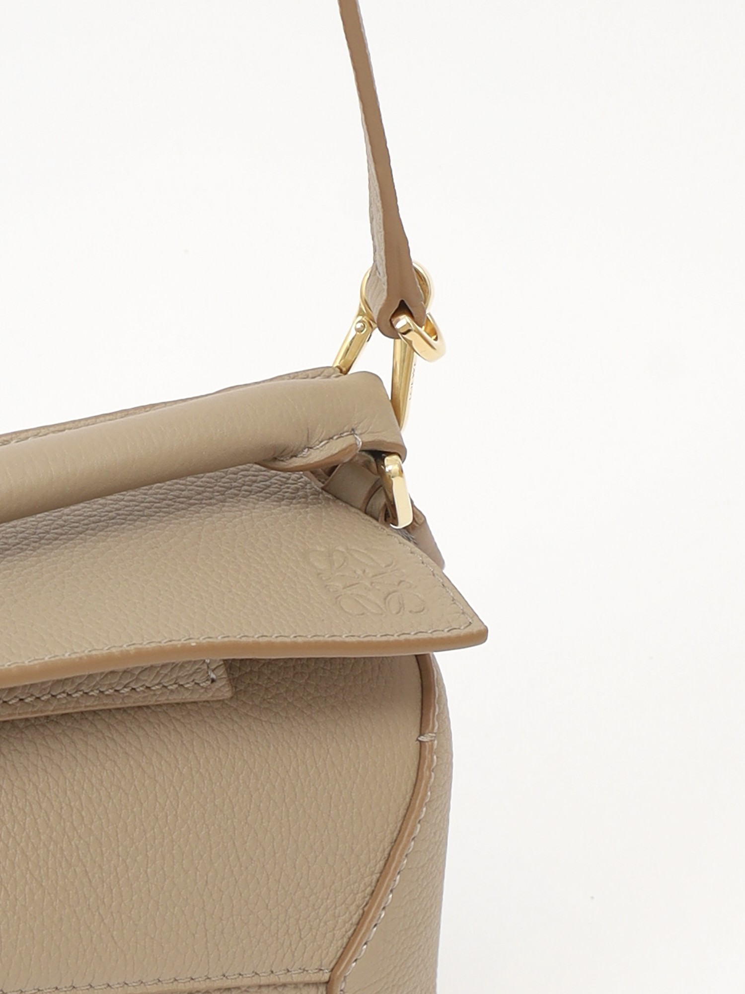 Loewe Puzzle 6