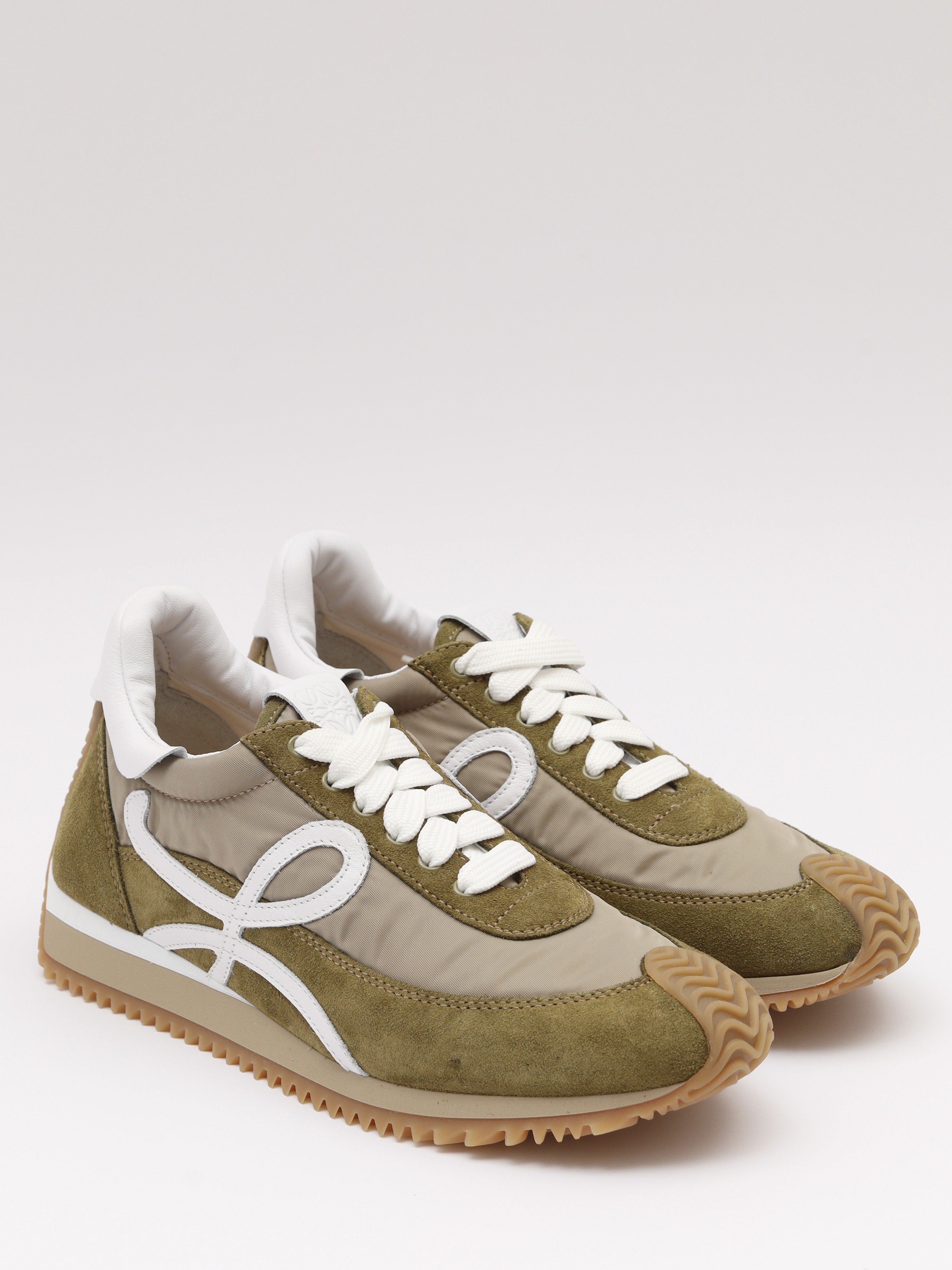 Loewe Flow Runner 36 3