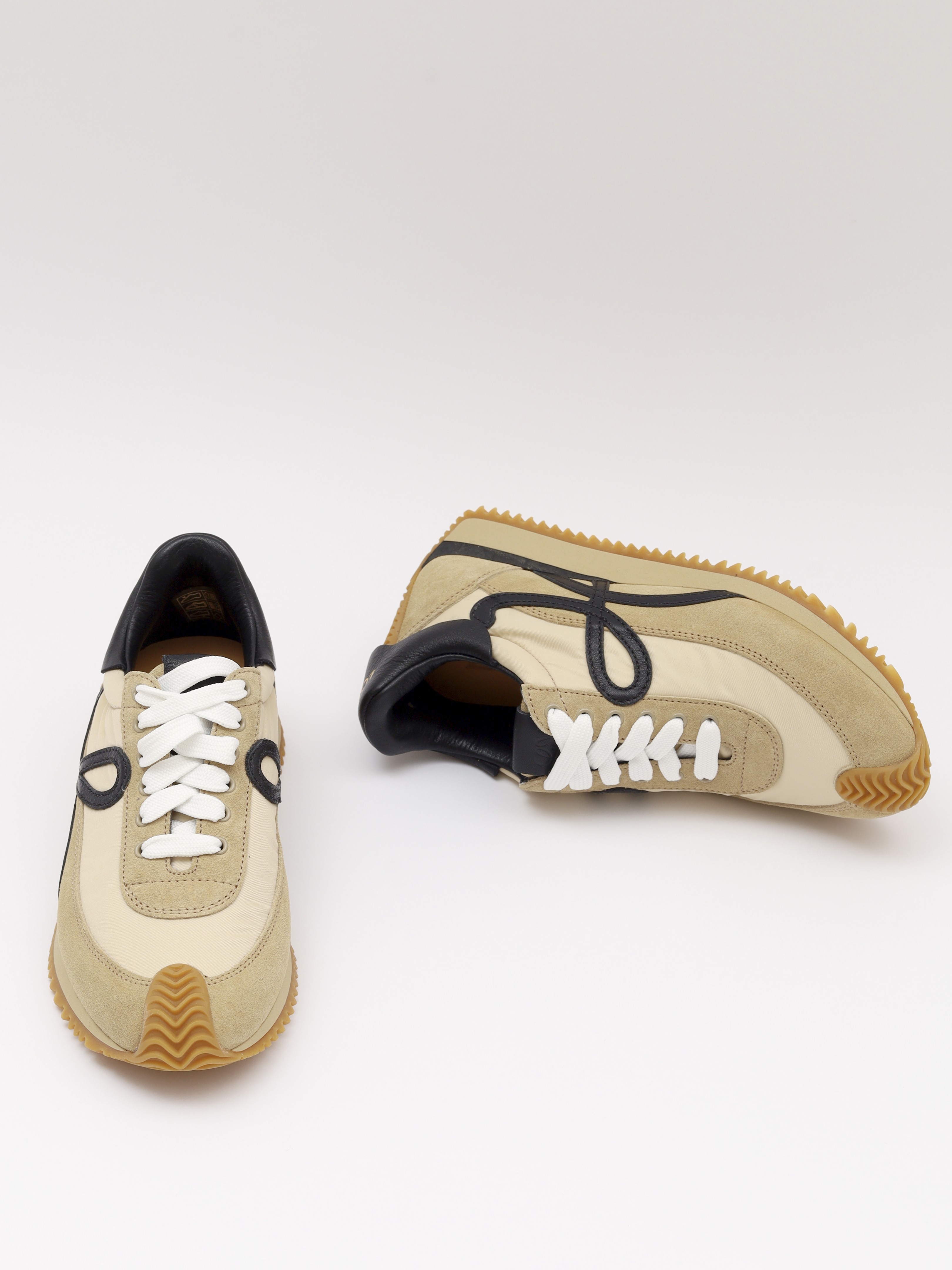 Loewe Flow Runner 36 5