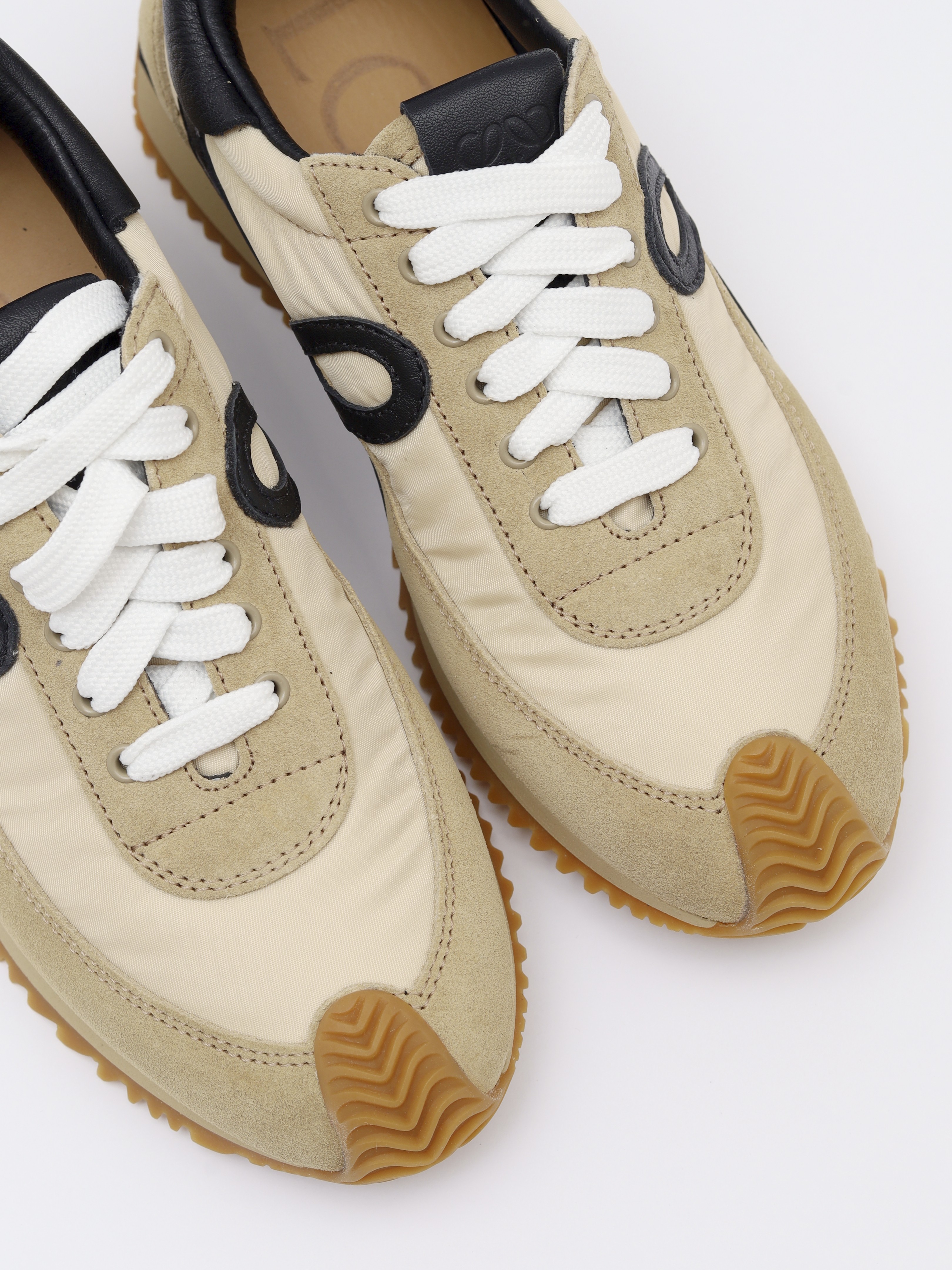 Loewe Flow Runner 39 4