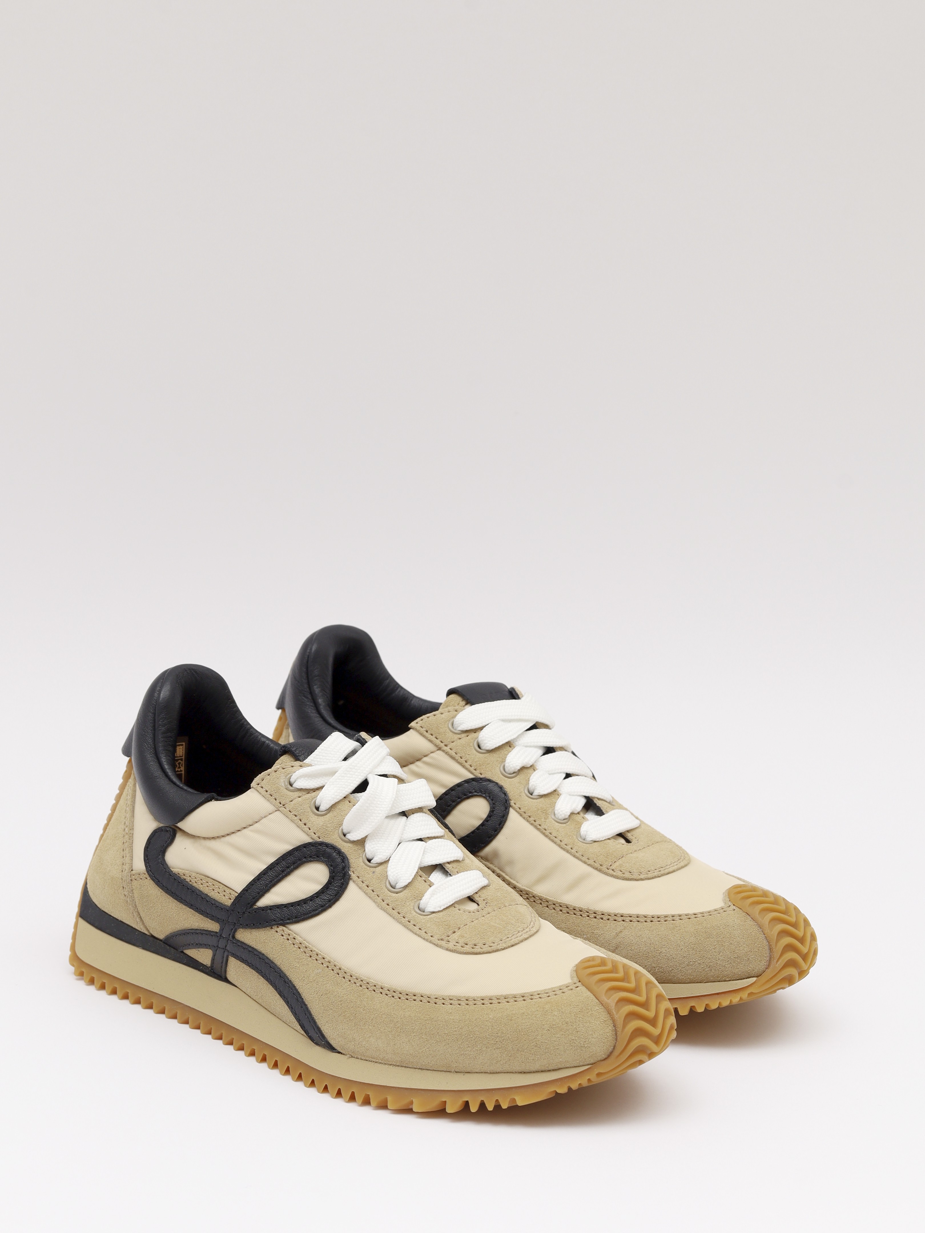 Loewe Flow Runner 39 2