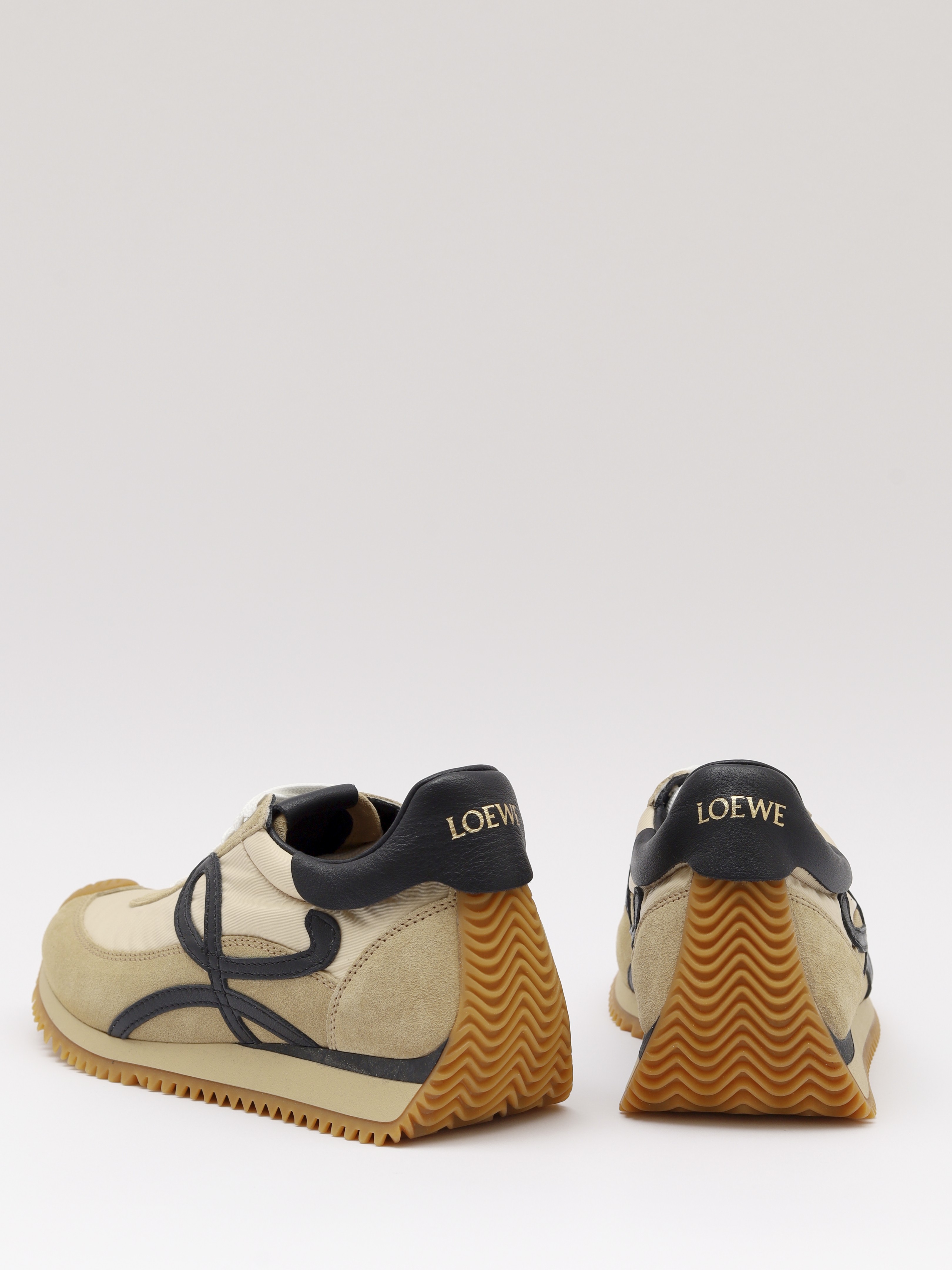 Loewe Flow Runner 39 6