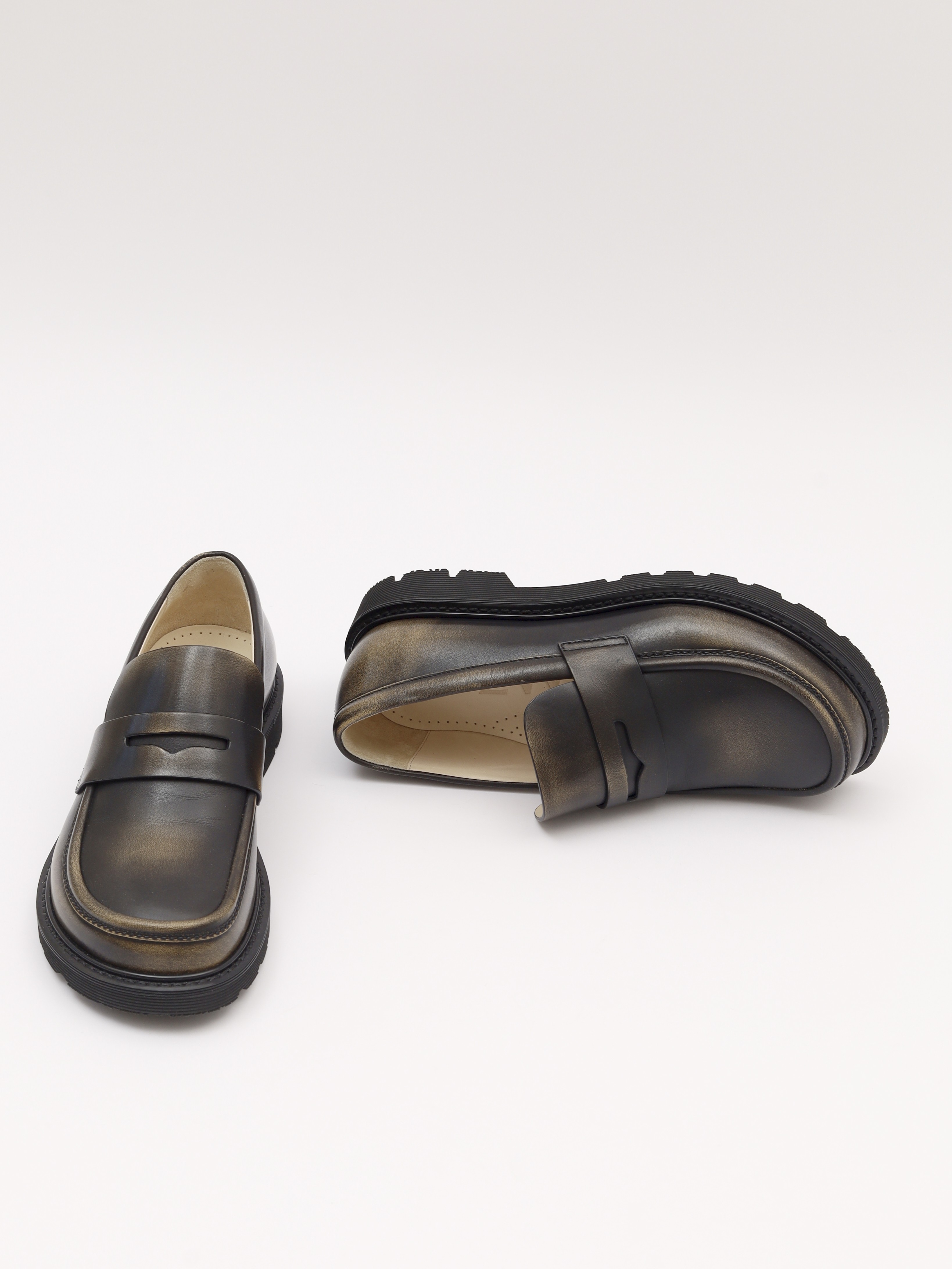 Loewe Blaze 37 6