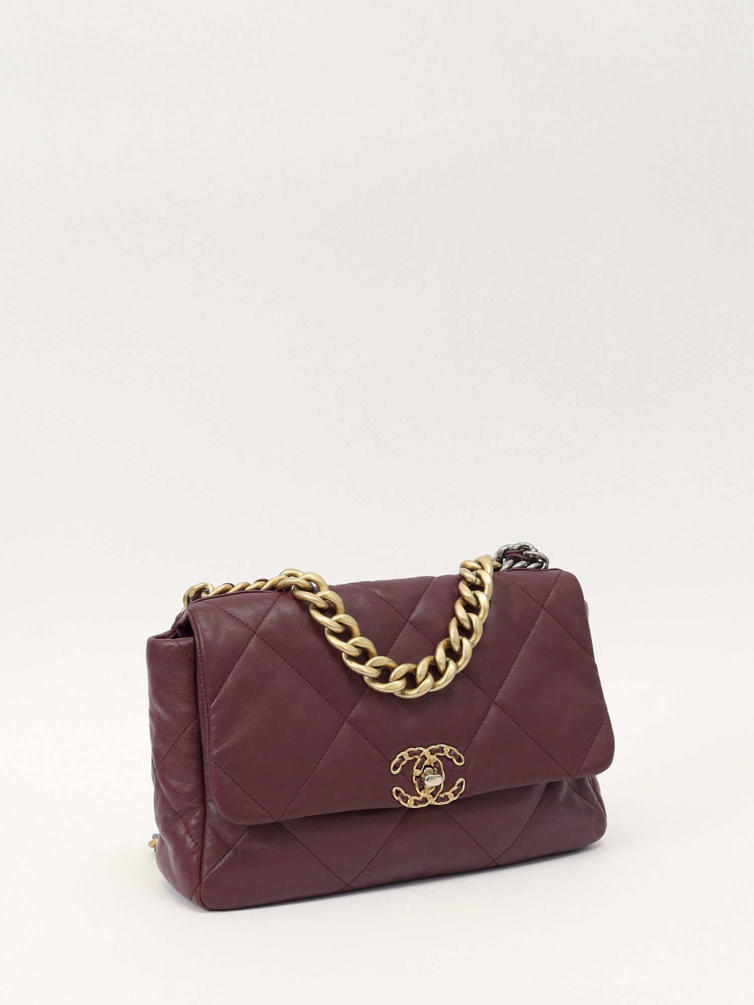 Chanel 19 2